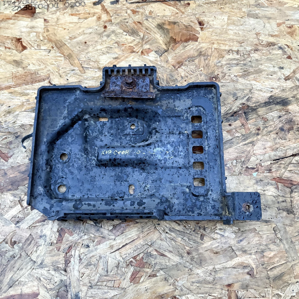 Kia Ceed Battery Holder 37150-1H500 Genuine OEM