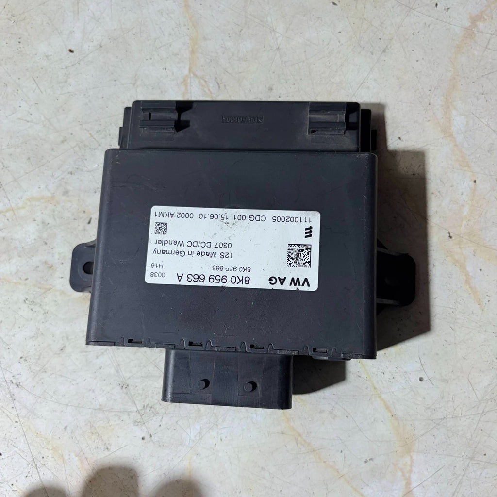 VW PASSAT (2010) LEFT FRONT VOLTAGE STABILIZER CONTROL MODULE 8K0959663A