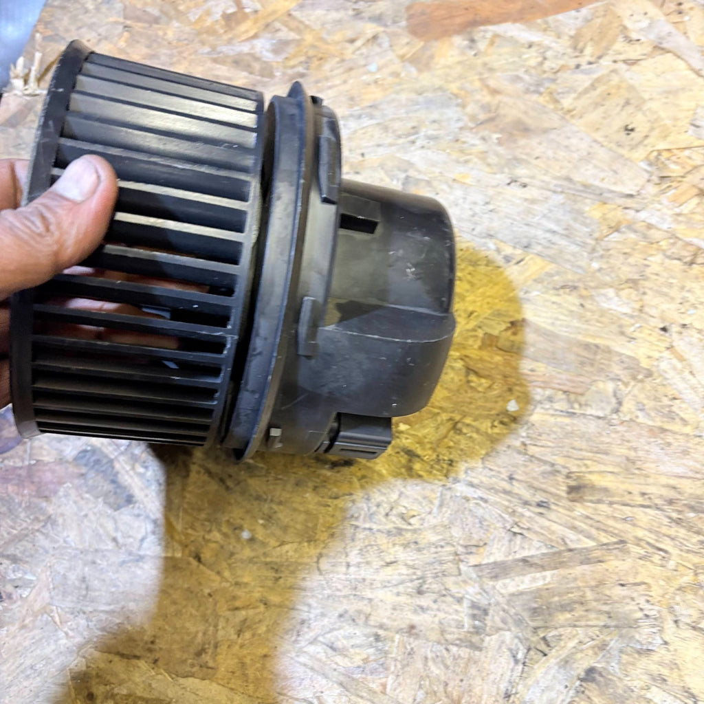 FORD FOCUS MK2 2004-2010 HEATER BLOWER MOTOR FAN 3M5H-18456-FC