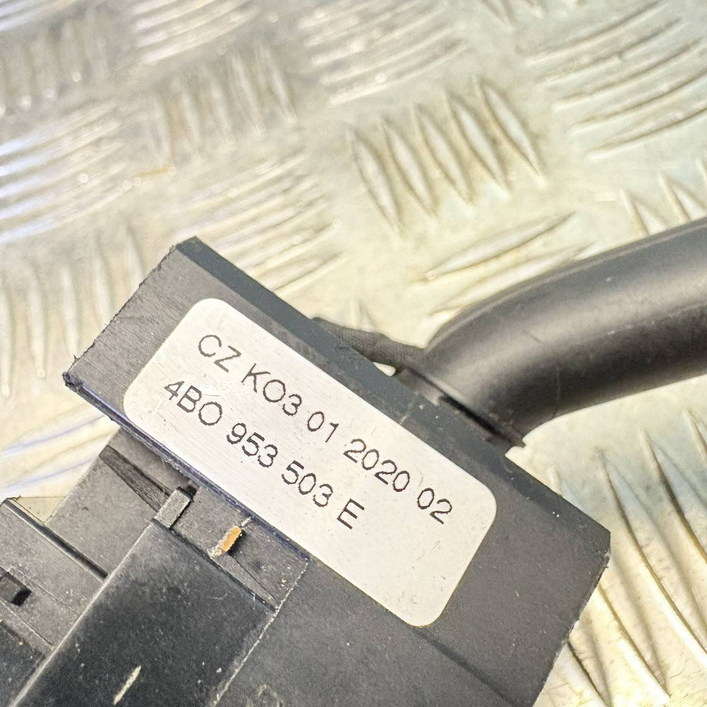 Windscreen Wiper Lever Windscreen Wiper Audi 4BO 953 503 E 4BO 953 503 E 4B09535