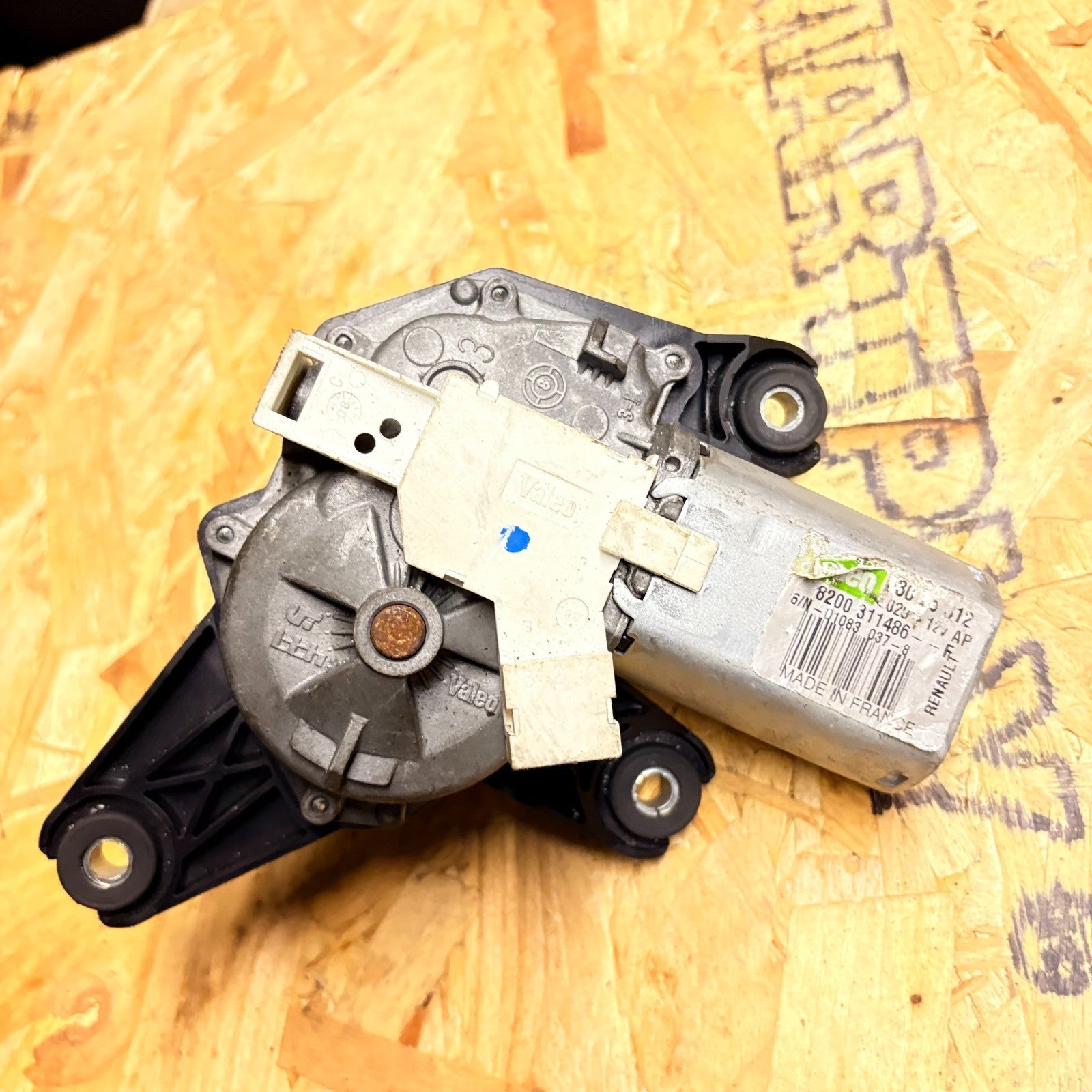 Renault Twingo Mk2 CN0 2007-2014 Rear Wiper Motor 8200311486