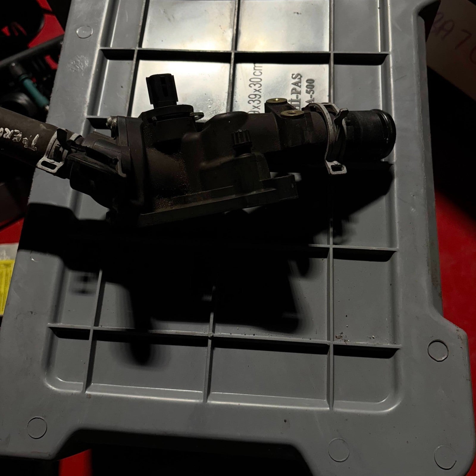 Dacia Logan 2017 Engine Water Coolant Pipe Hose and Thermostat 924005588R