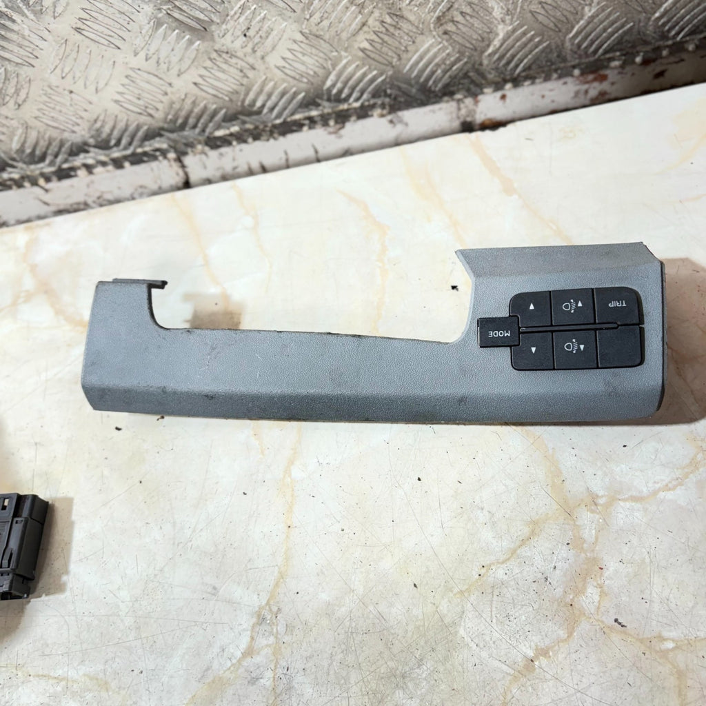 IVECO DAILY 2008 FRONT LIGHTS CONTROL SWITCH PANEL 3802543