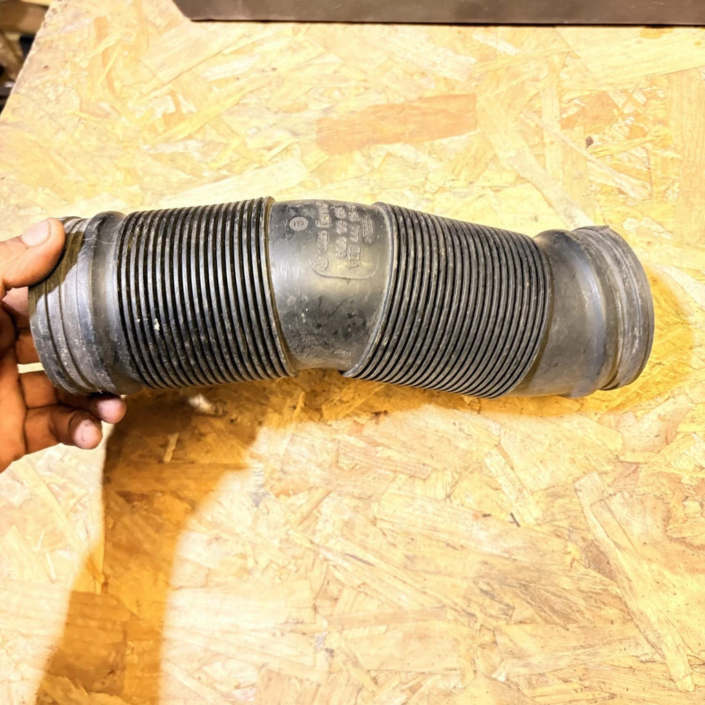 SEAT Ibiza 6L / VW Polo 9N Air Intake Hose Pipe 6Q0129684P 2002-2010