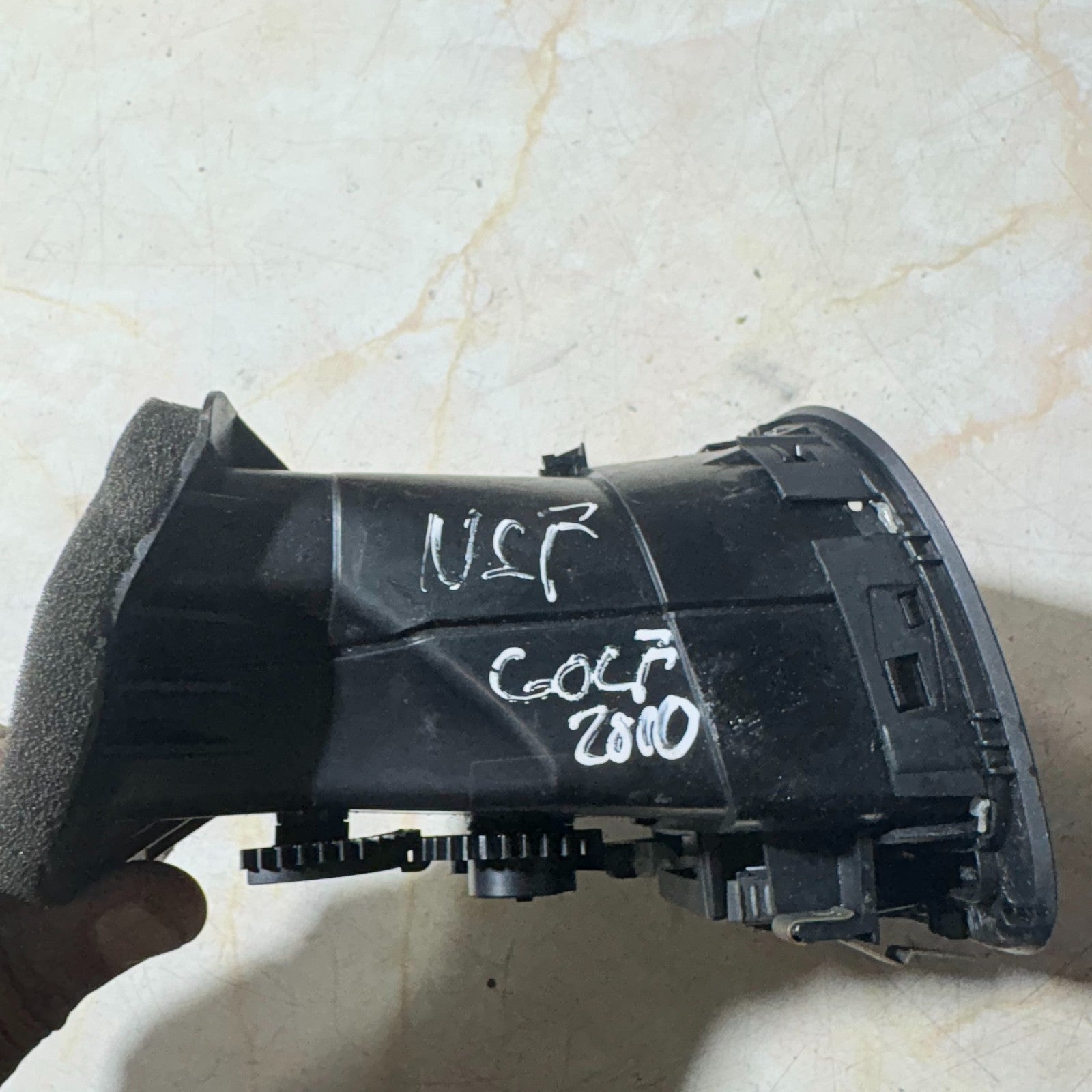 2008-2012 VW GOLF MK6 N/S PASSENGER SIDE AIR VENT DASH VENT 5K0 819 709