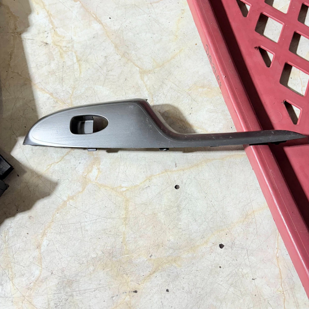 Honda Civic Mk8 2011 5dr Rear Passenger Left Door Switch Trim Panel Silver