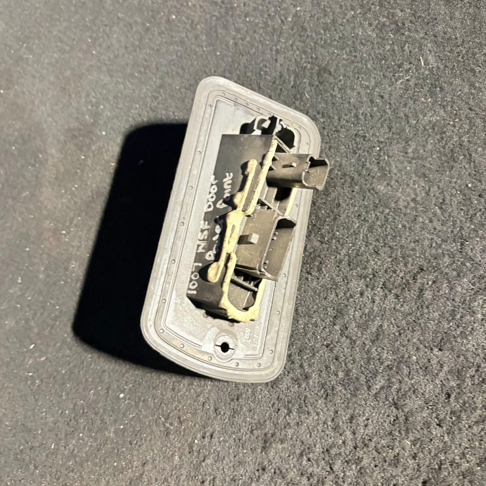 PEUGEOT 1007 PAIR 2x NS SLIDING DOOR CONTACT PIN SWITCH