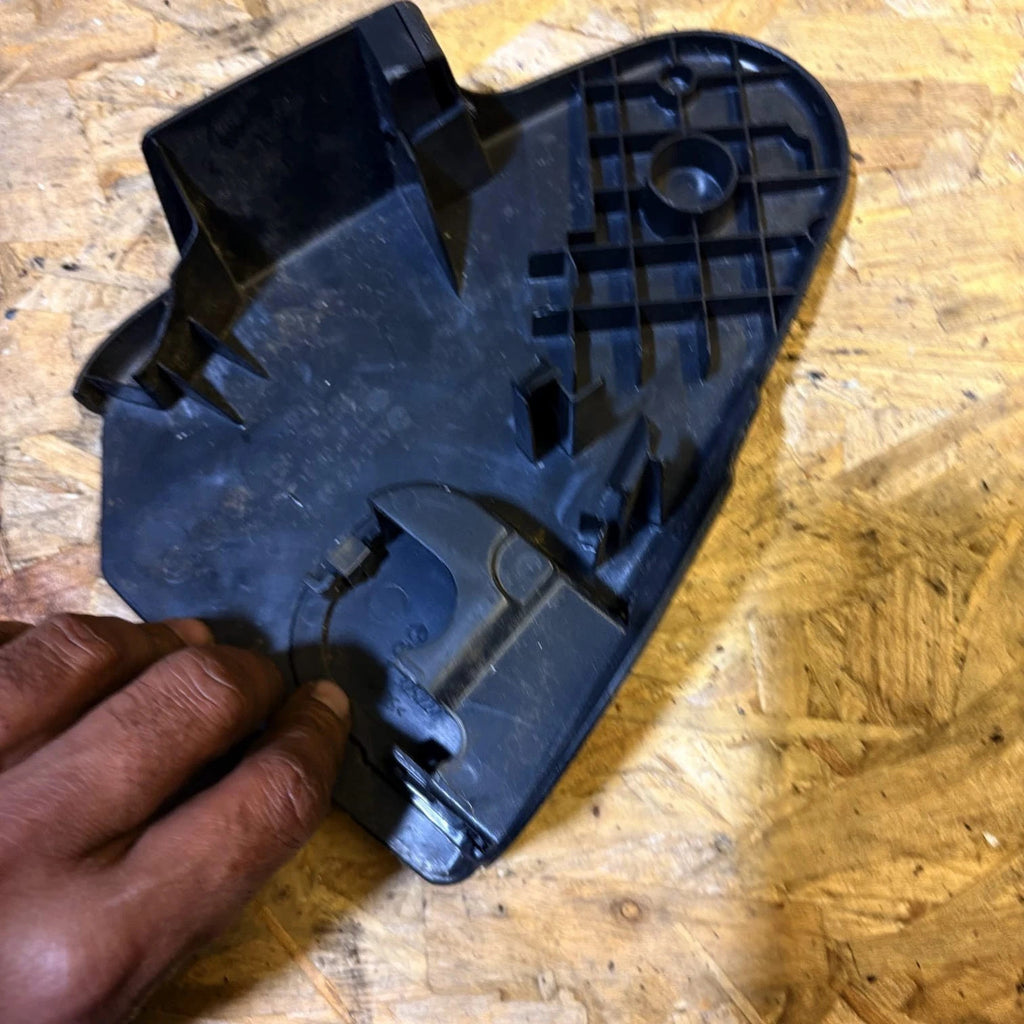 Mercedes E class W211 FRONT LEFT SEAT BELT COVER TRIM a2119184336