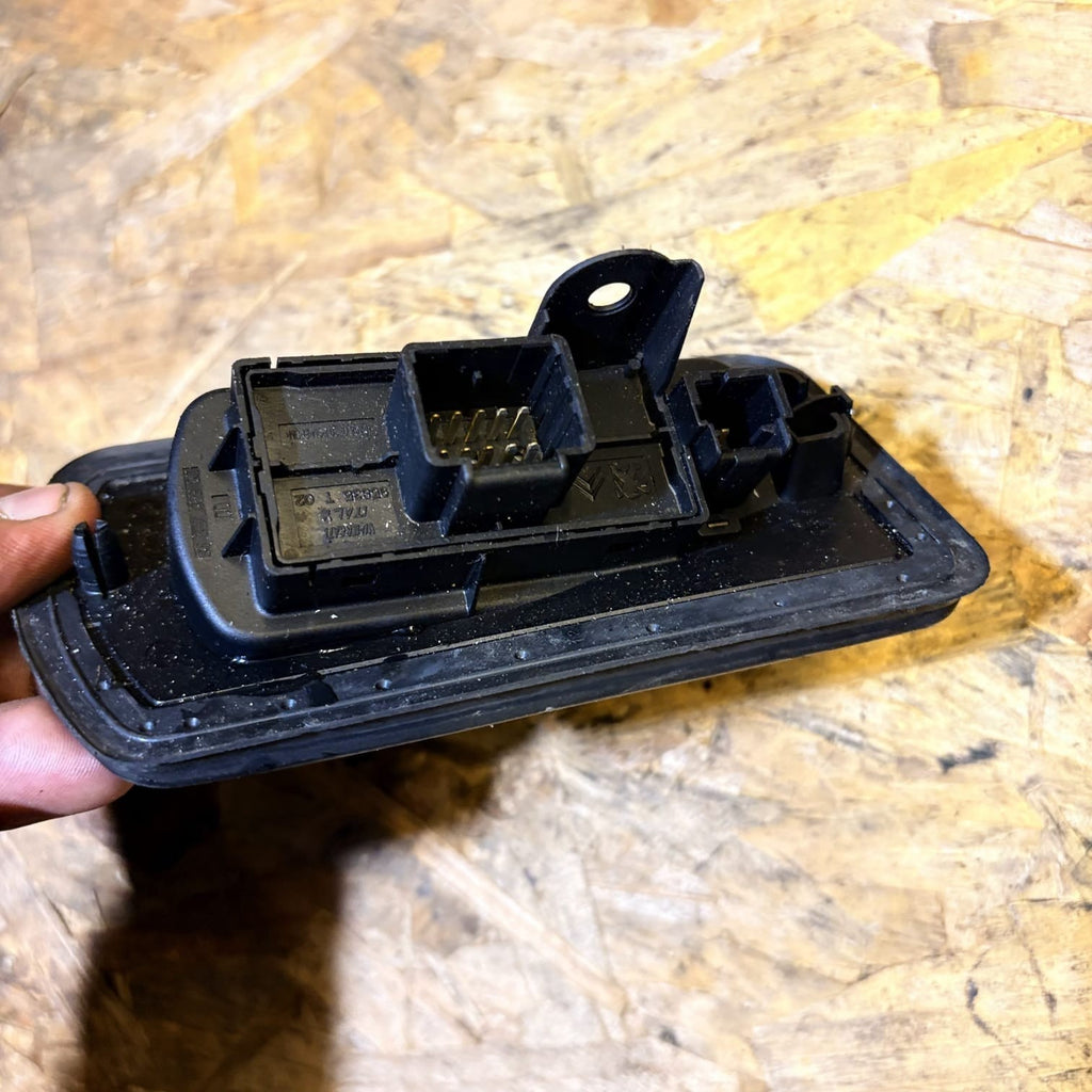 Peugeot 1007 Sliding Door Wiring Connector Plug RH 9661550680 2005-2009