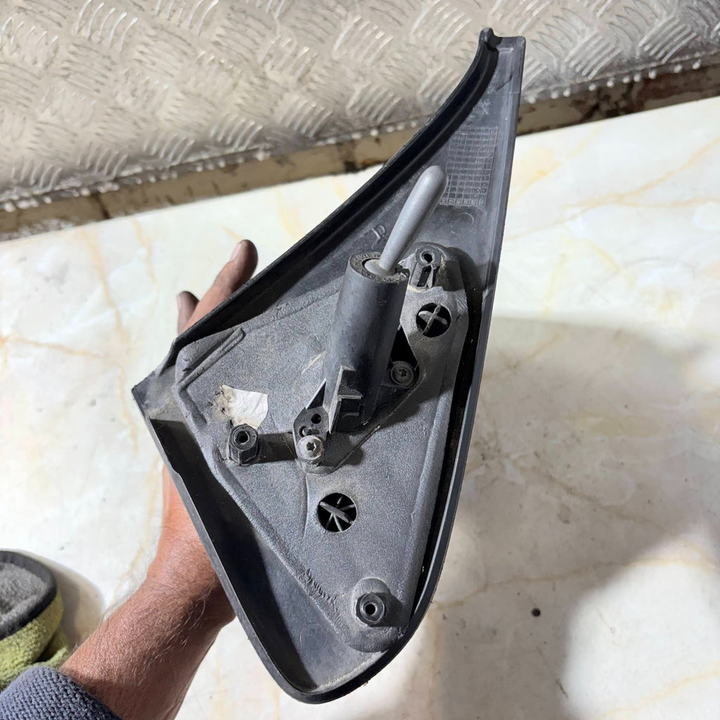RENAULT CLIO MK2 PASSENGER FRONT LEFT SIDE ELECTRIC WING MIRROR E2018011