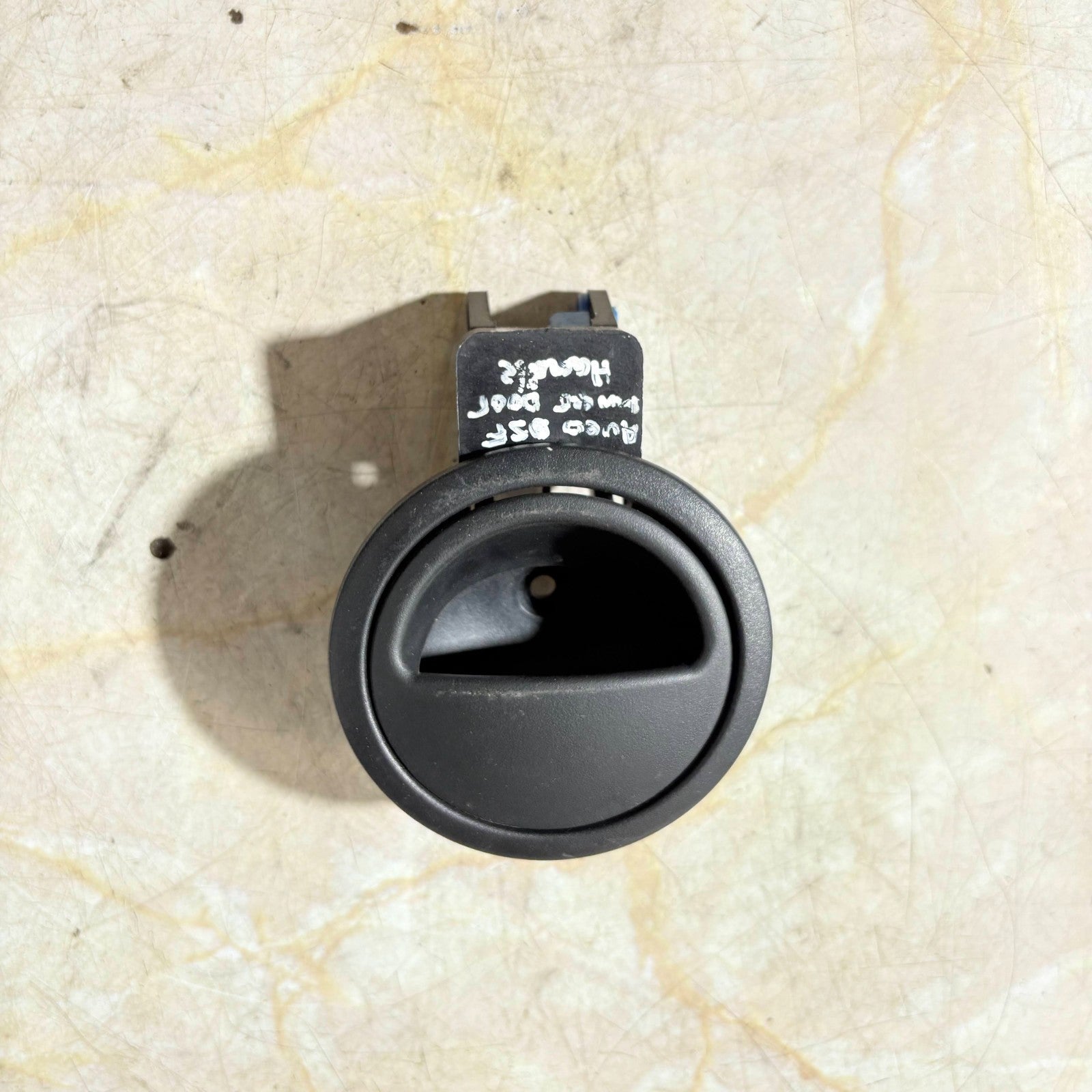 CHEVROLET AVEO MK1 08-11 3DR FRONT DRIVER RIGHT SIDE INTERIOR DOOR HANDLE