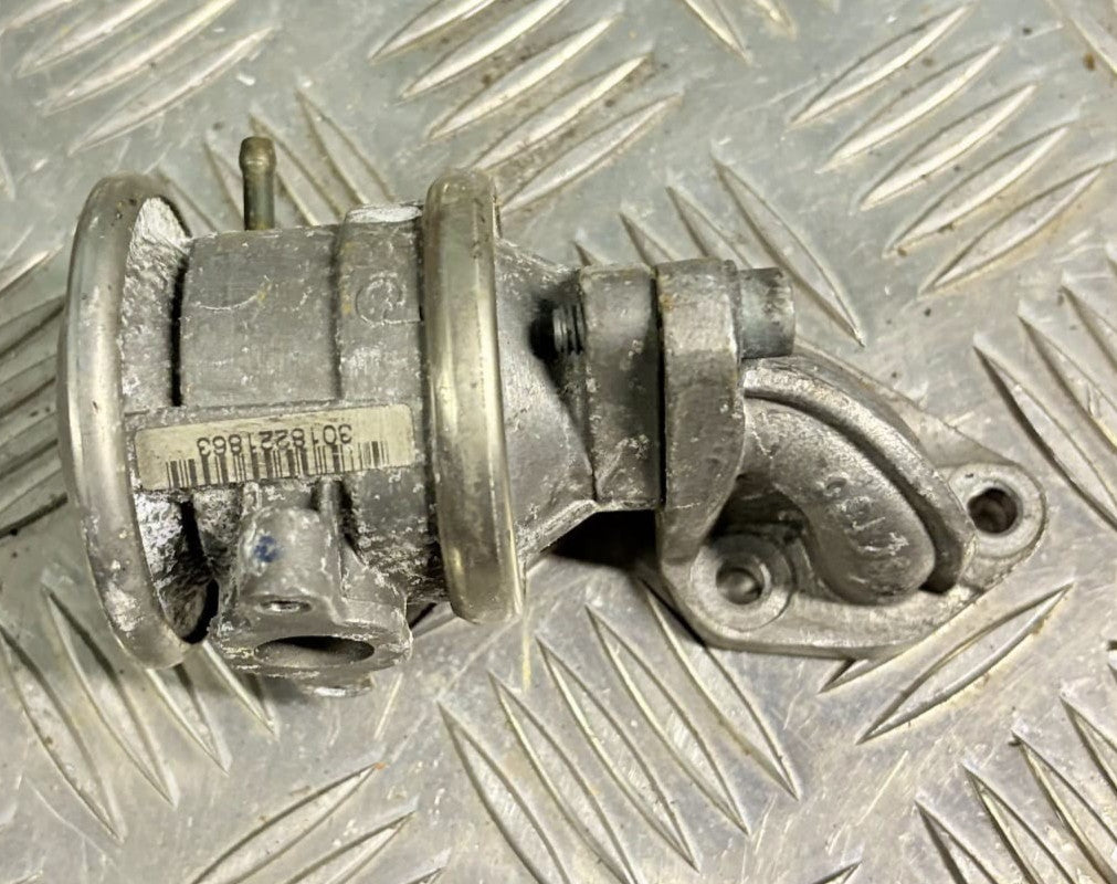 Audi A4 8E B6 OS Right Secondary Air Combi Valve 078131102F 2002