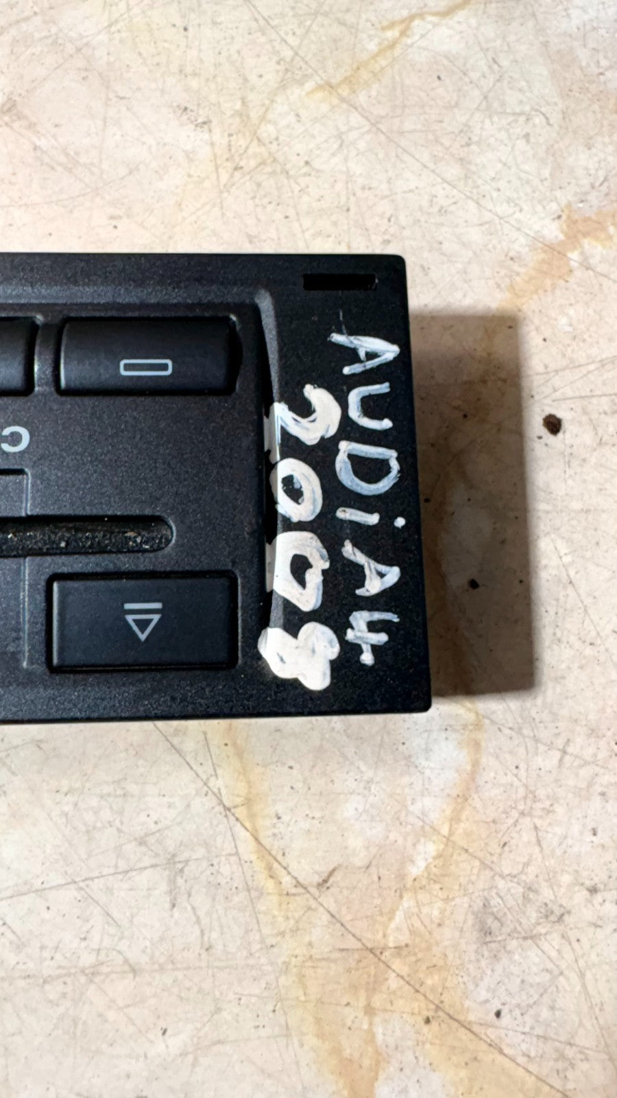 Audi A4 8P 2008 CD DVD changer CFE00392