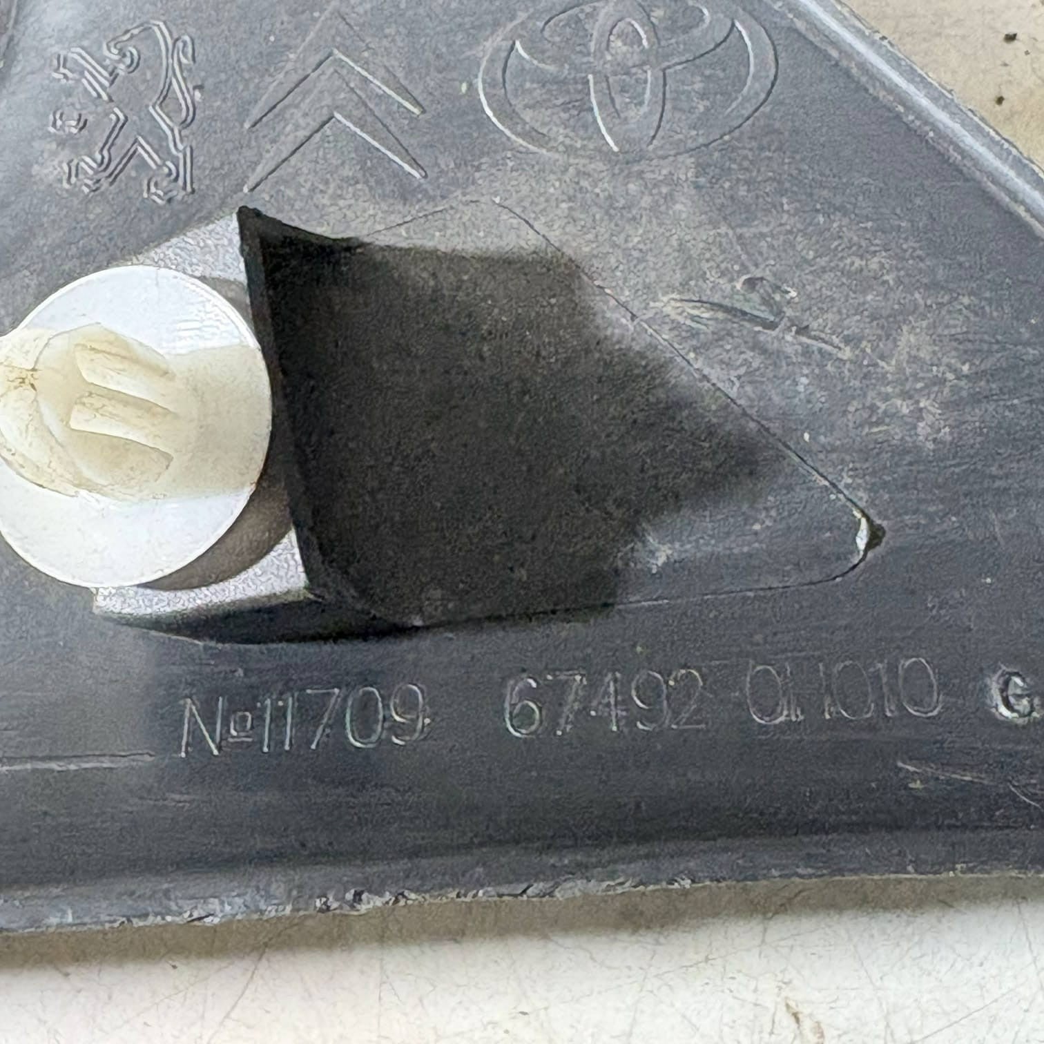 CITROEN C1 PASSENGER FRONT LEFT SIDE MIRROR INNER TRIM 67491-0H010 2005-2013