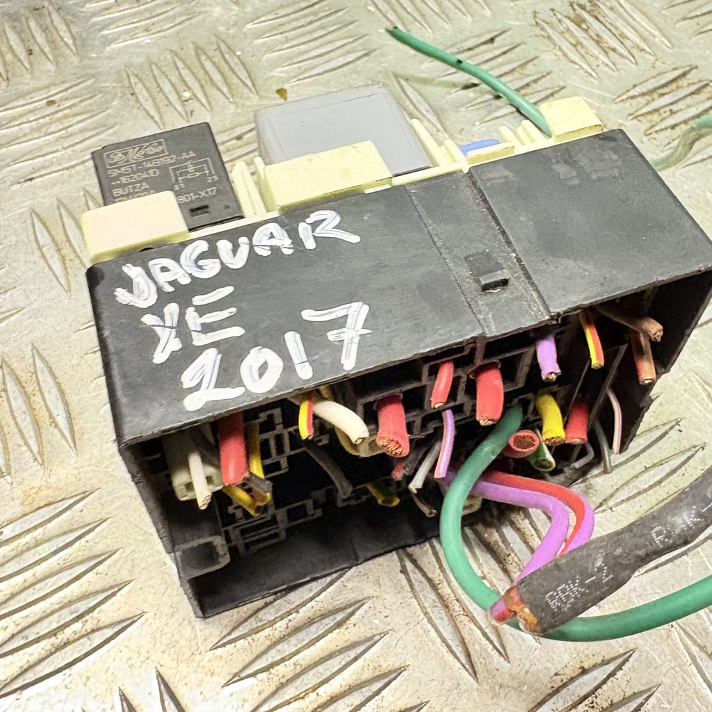 #1 JAGUAR XE X360 2017 FUSE BOX GX7314A076AA
