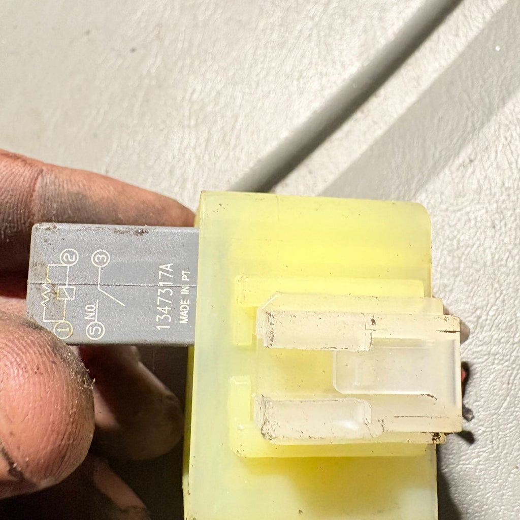 Toyota 10-17 4-Pin Multi-Use Grey Relay VFM-11F41-Z16 90080-87021