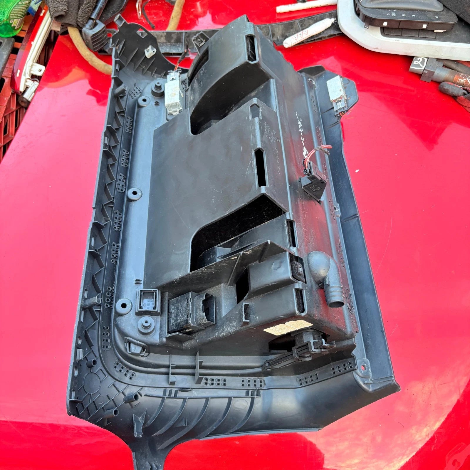 VW GOLF GLOVEBOX COMPLETE 1K2 857 097 AP