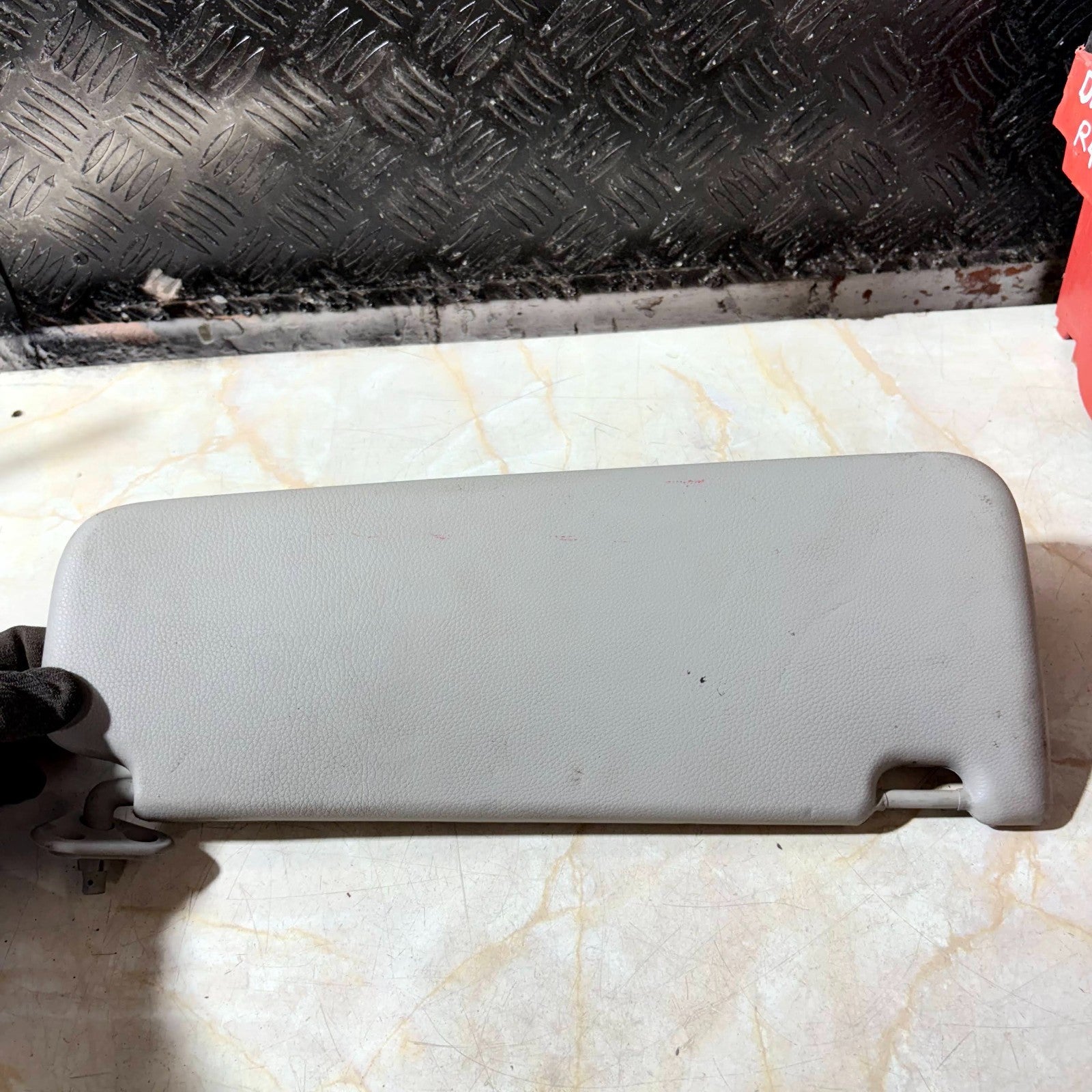 BMW 3 SERIES 318i E90 2005-2011 FRONT LEFT INTERIOR SUN VISOR SHADE