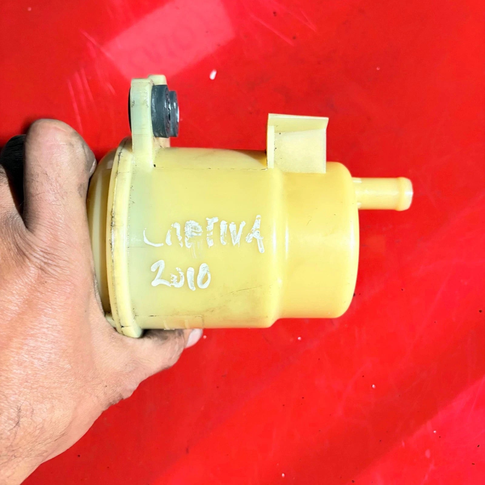 Chevrolet Captiva 2006-2015 Power Steering Fluid Reservoir Tank