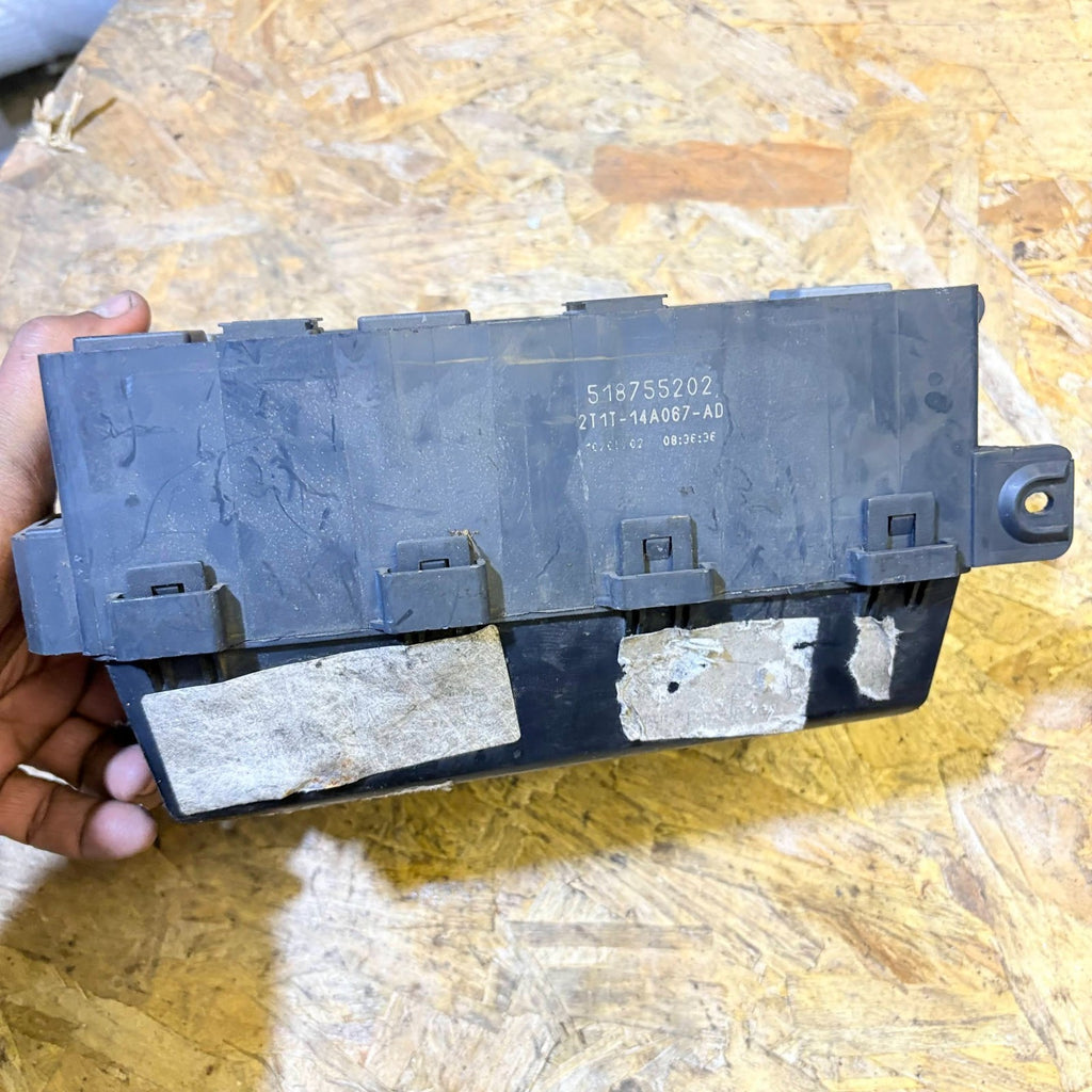 2004 FORD TRANSIT CONNECT FUSE BOX 518755202 2T1T-14A067-AD