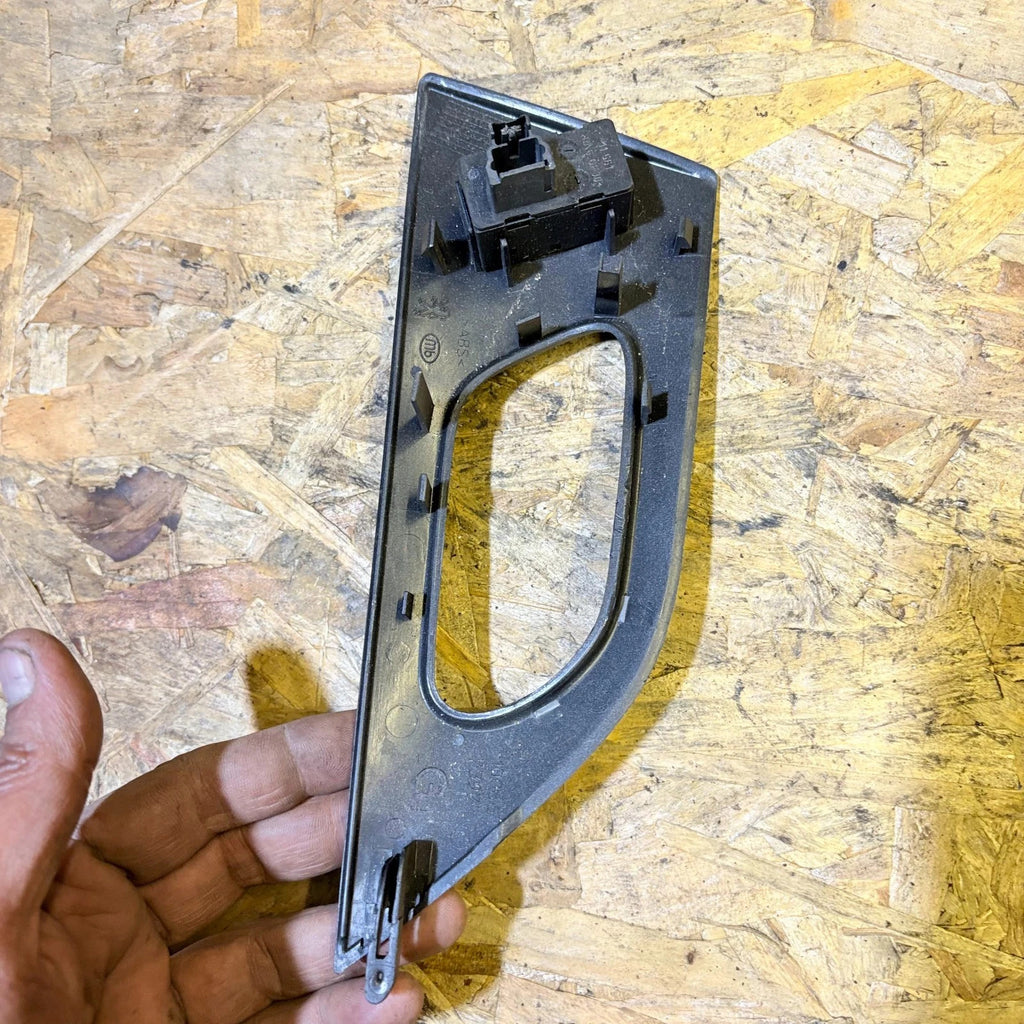 Peugeot 407 Rear Left Nearside Electric Window Switch Door Handle Trim 964692997