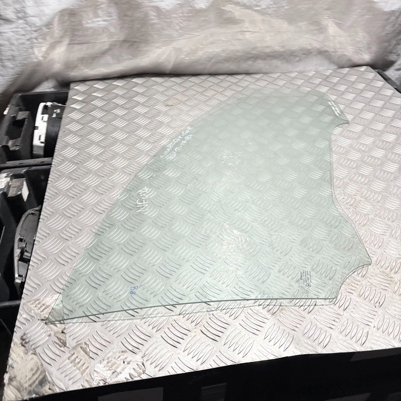 Smart Forfour W454 2004-2007 RH Front Door Window Glass Drivers Side OSF DRIVER