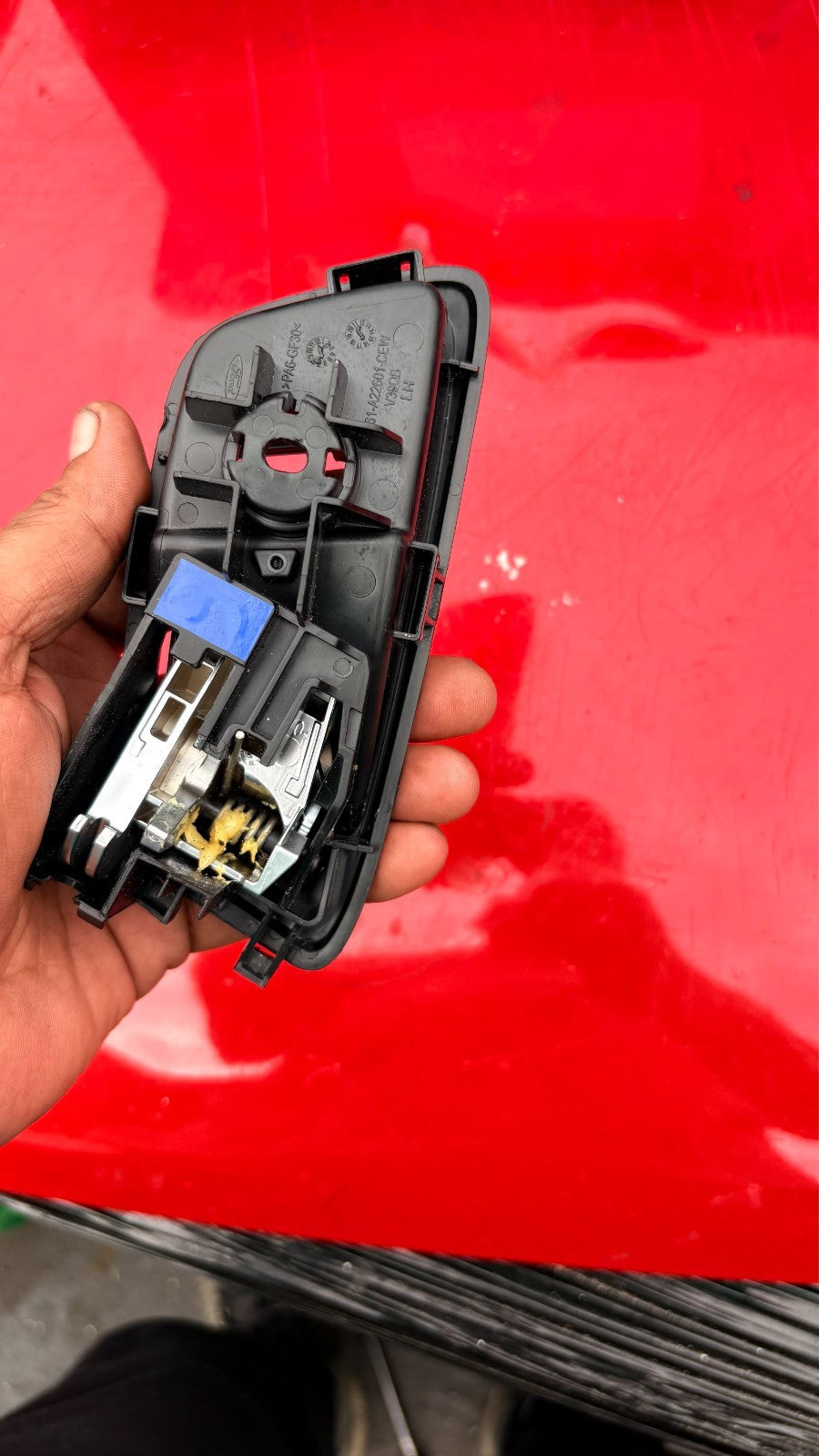 FORD ECOSPORT 2018 INTERIOR DOOR HANDLE REAR LEFT PASSENGER SIDE 8A61-A22601-CEW