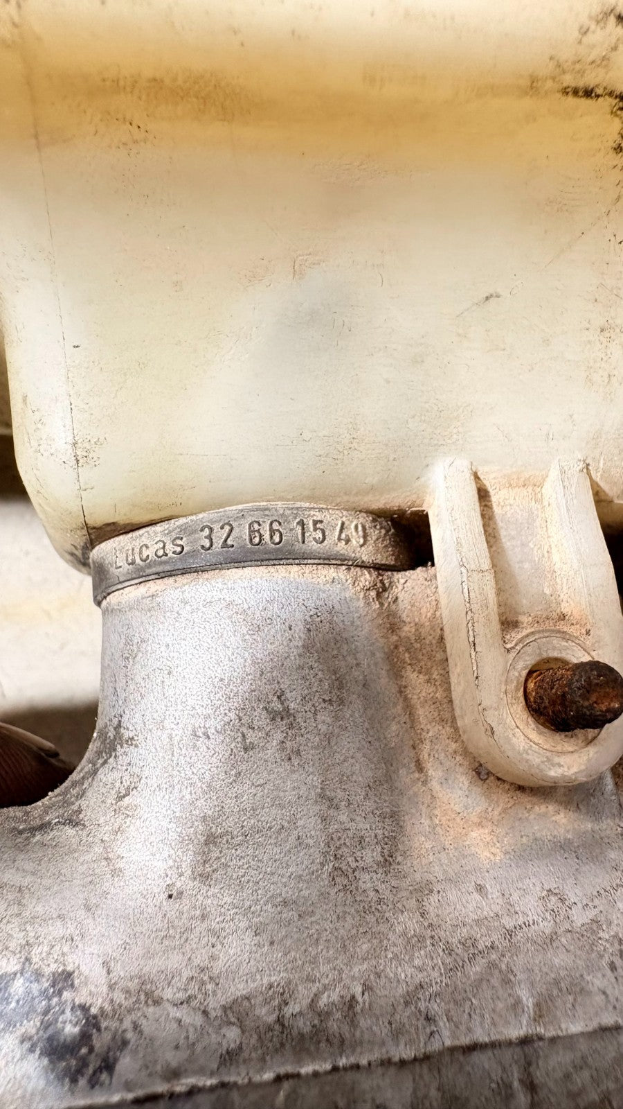 Renault Megane 2004 Brake Master Cylinder Reservoir 320671112