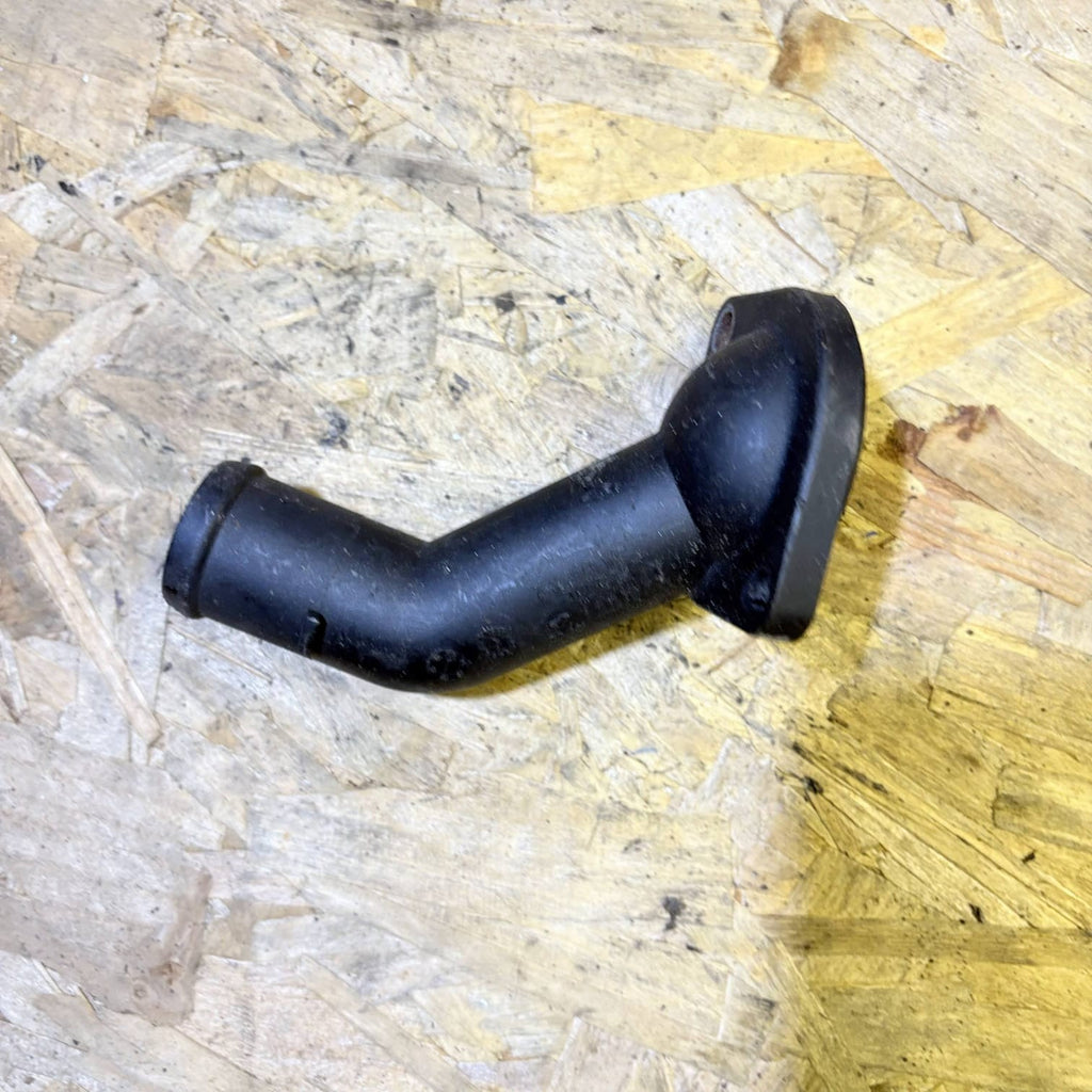 06A121121C Thermostat Housing Coolant Flange Pipe VW Audi SEAT Skoda w/Seal