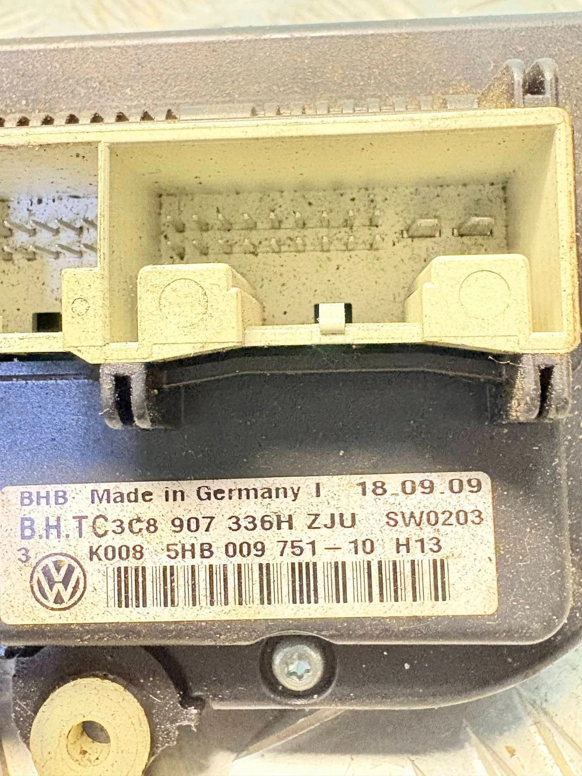 10-14 Volkswagen GOLF Dash AC Heater Temperature Climate Control