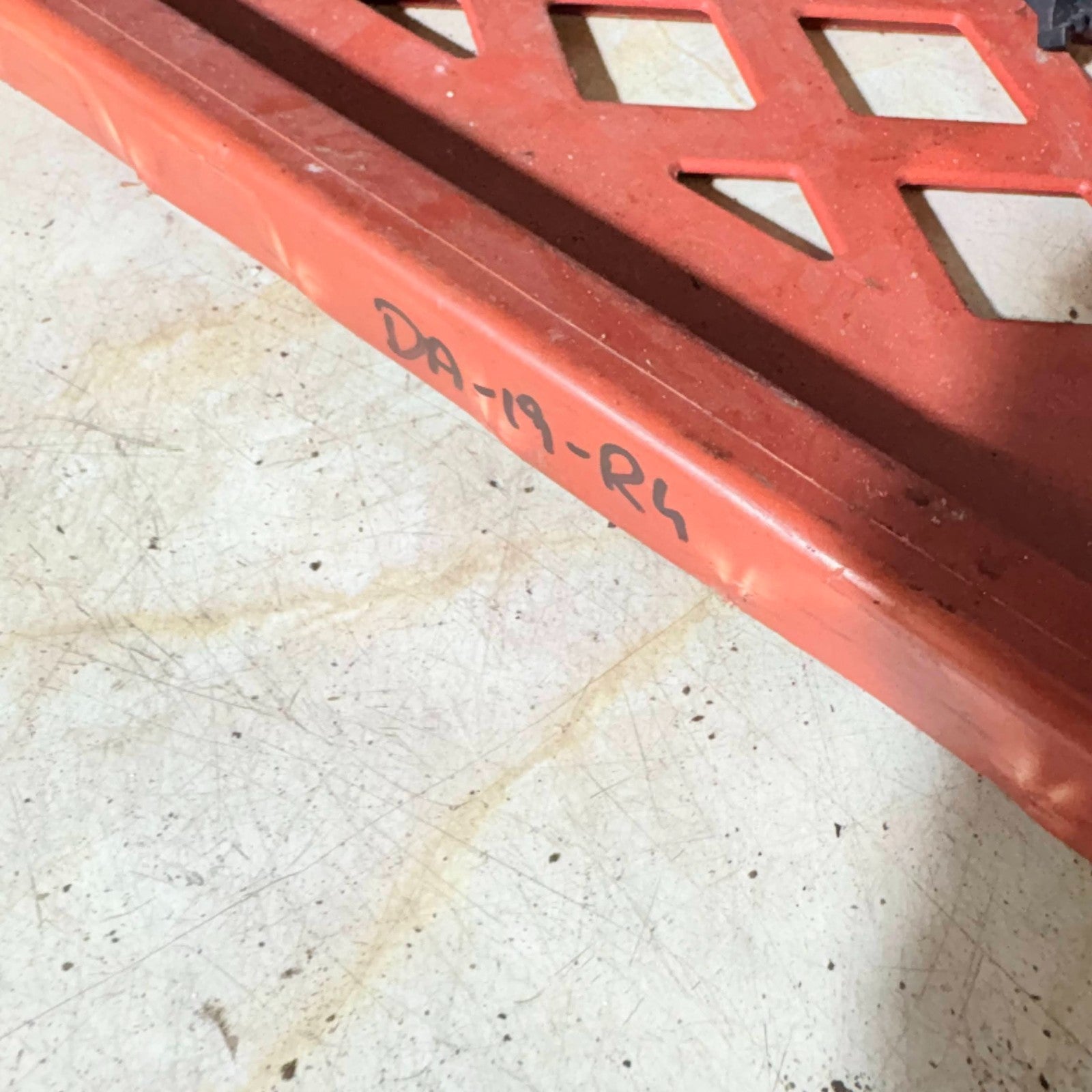 Nissan X-Trail 2002 Fuse Box Cover