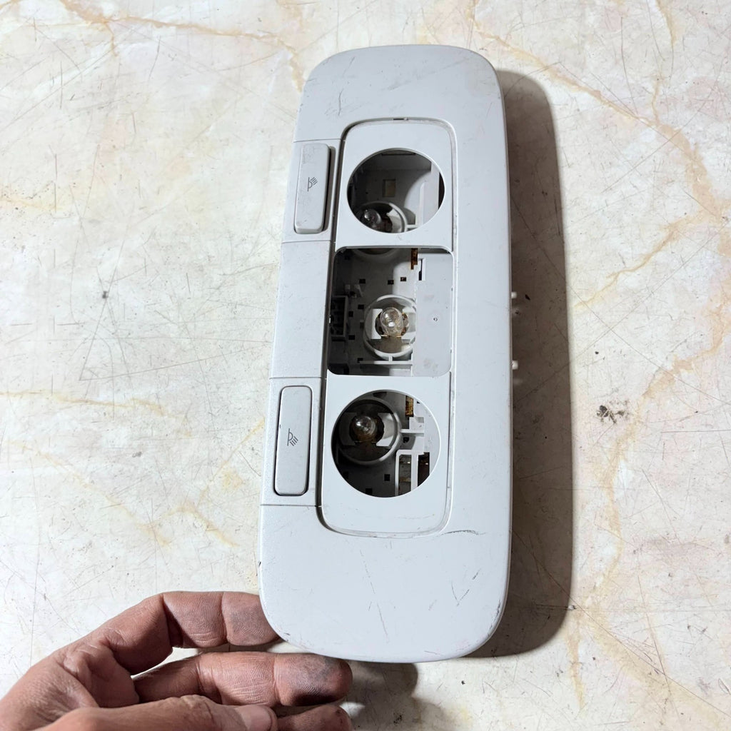 Volkswagen Passat B6 3C 2005-2011 interior rear roof light map courtesy light