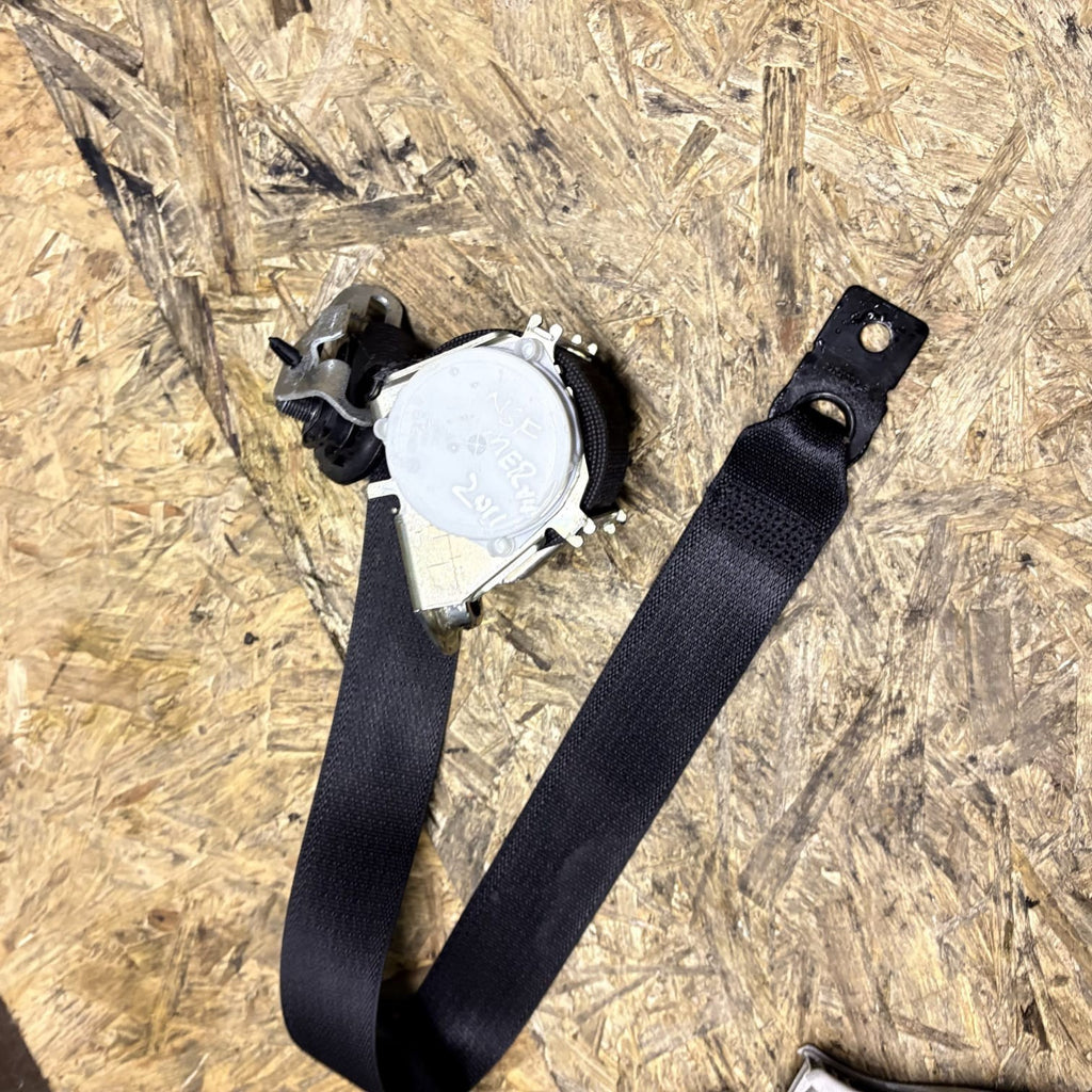 Vauxhall Meriva B MK2 2010-2017 Front Left Seat Belt 13305707 34040558