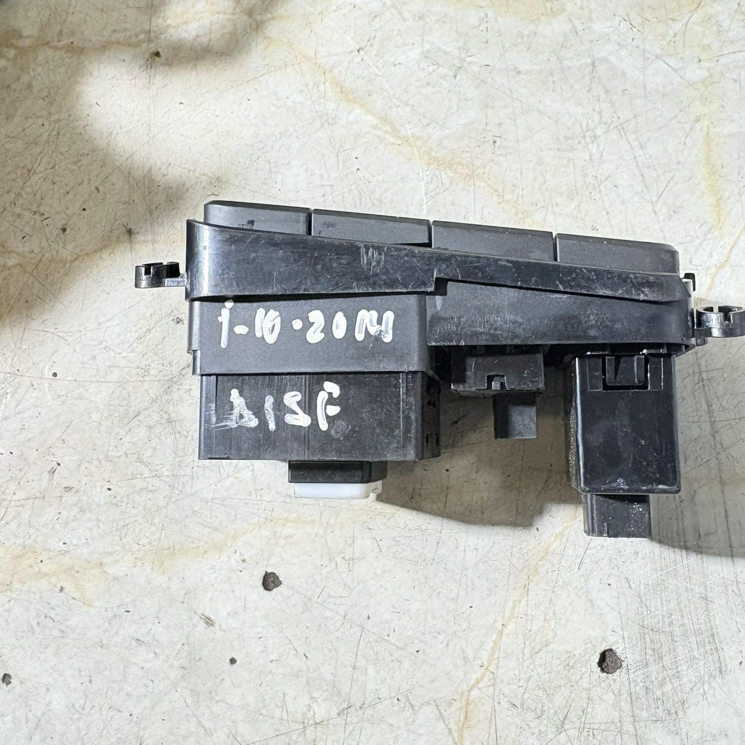 HYUNDAI I10 MK2 2014 HEADLIGHT LEVEL ADJUSTMEN TRACTION CONTROL SWITCH 299131553