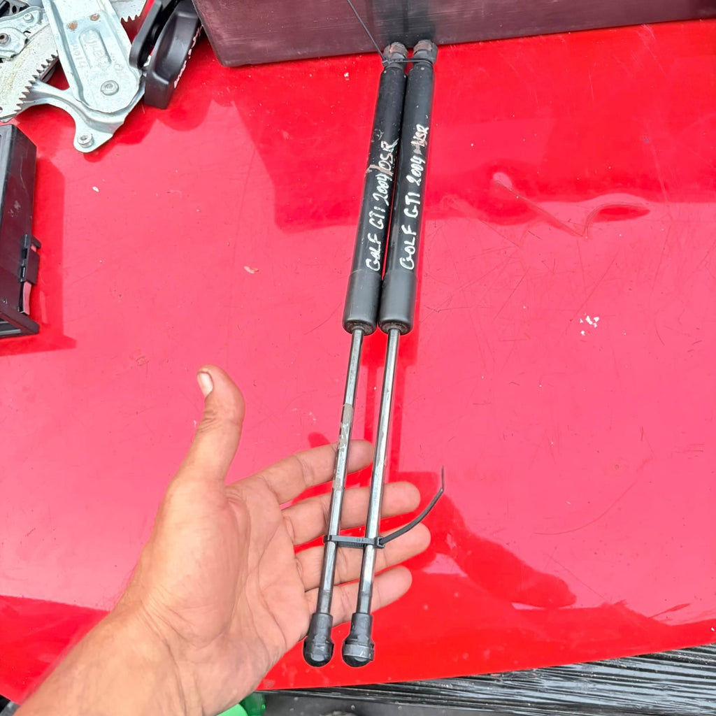 AUDI A7 BONNET GAS STRUT LEFT & RIGHT 4G8823359A 2004