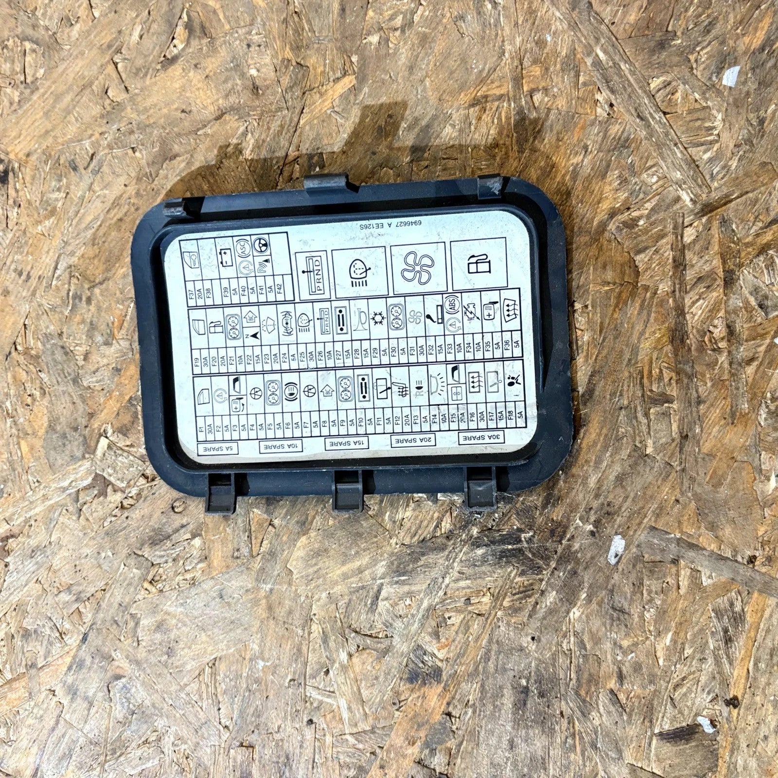 MINI R50 R53 Fuse Box Cover Passenger Footwell 6946627 | R52 Convertible 2004-20