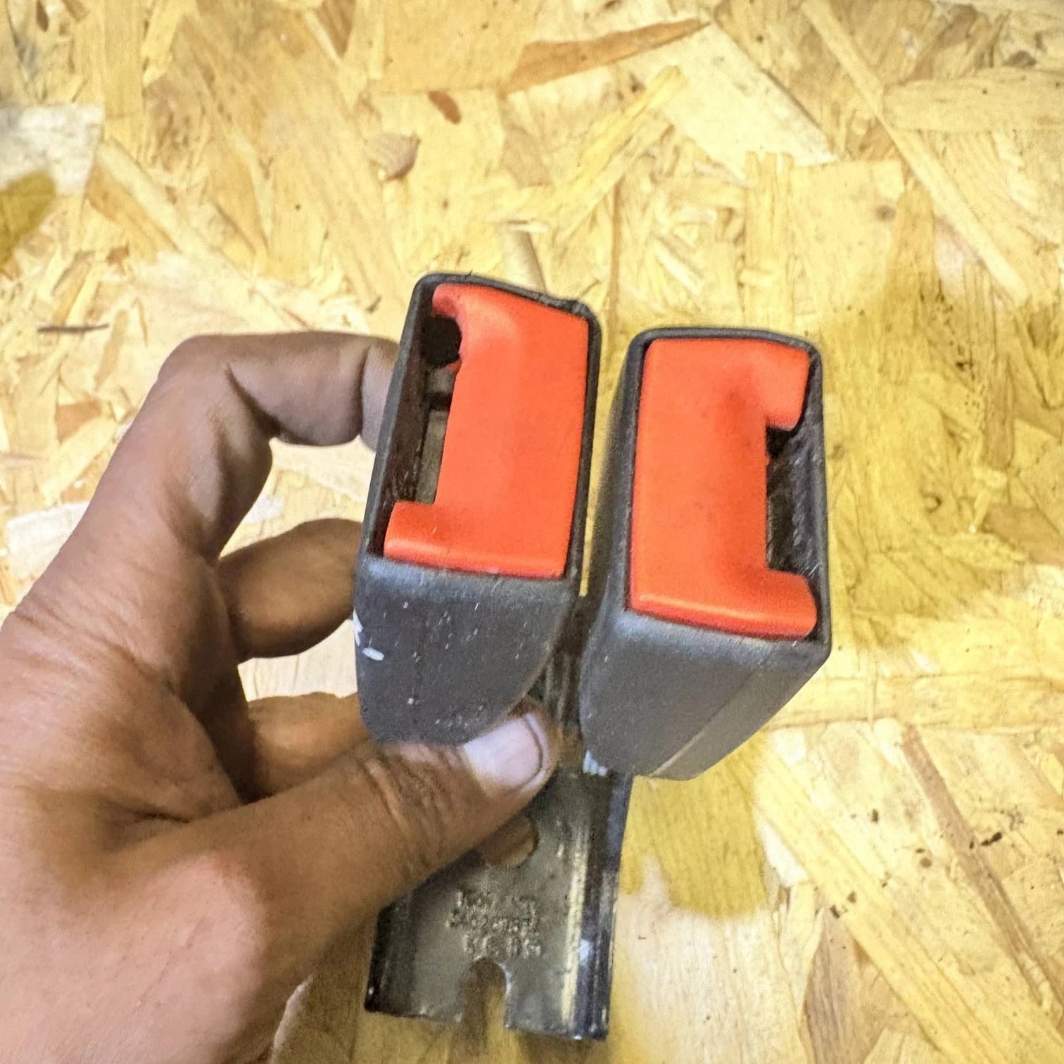 Ford Mondeo MK IV 2009 Driver Rear seat belt buckle NAB36468