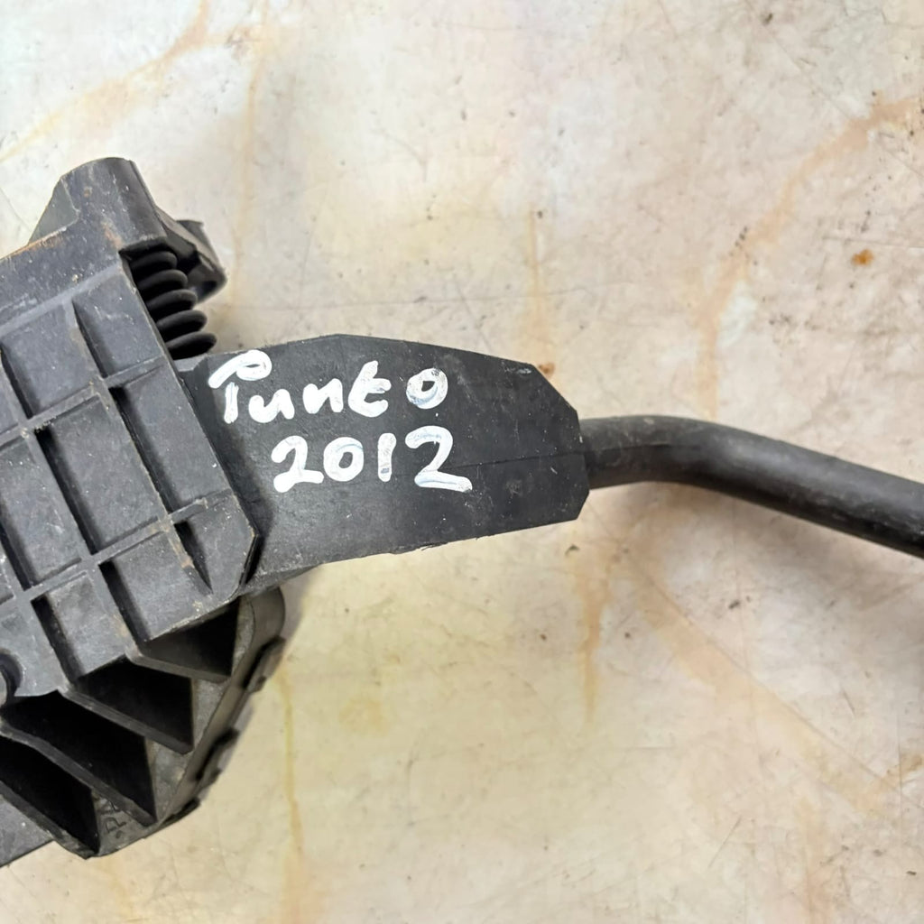 2012Vauxhall Corsa D Accelerator Throttle Pedal 55702021 Corsa E 1.0 1.2 1.3 1.4