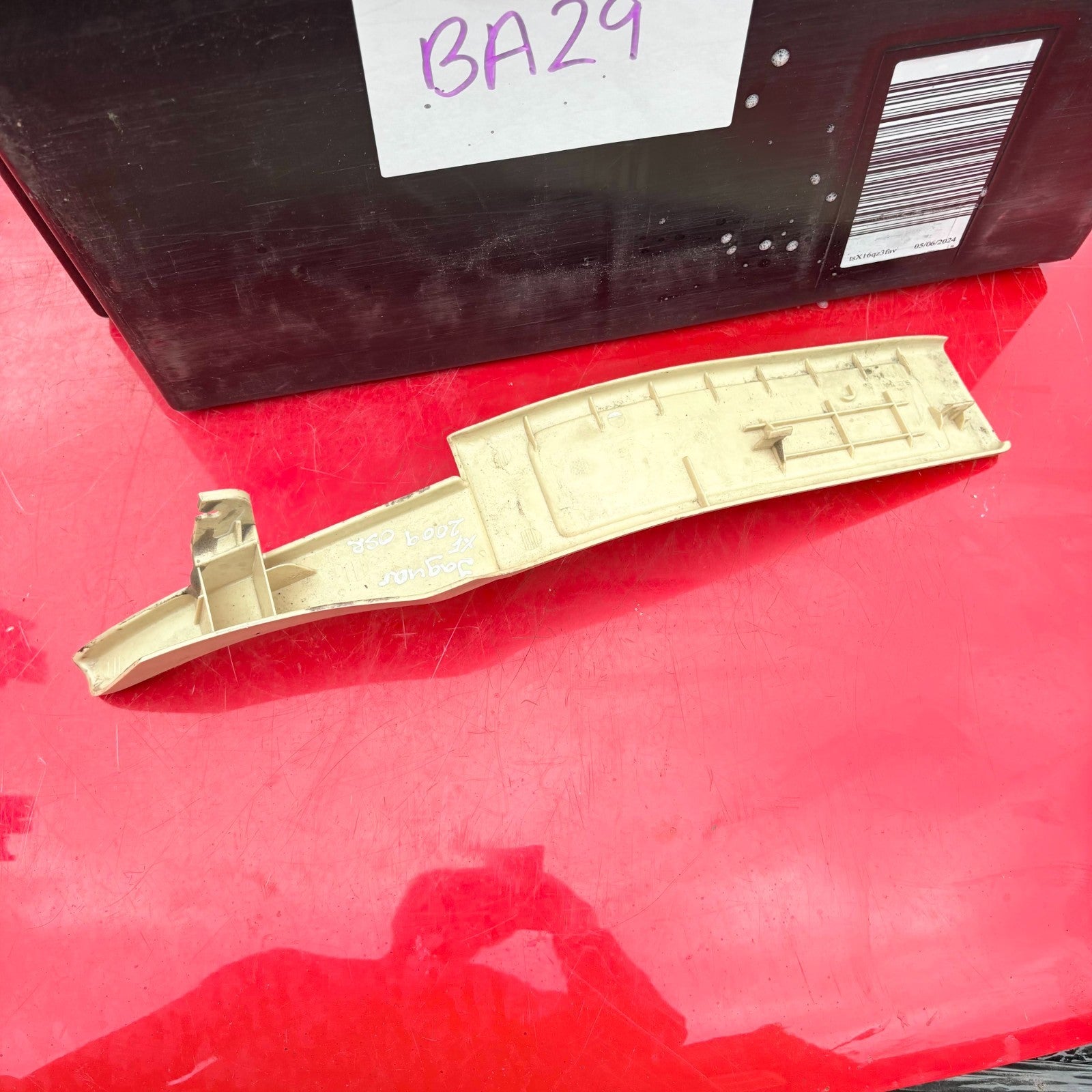 2009 JAGUAR XF THRESHOLD REAR RIGHT SIDE 8X23-F13244-A