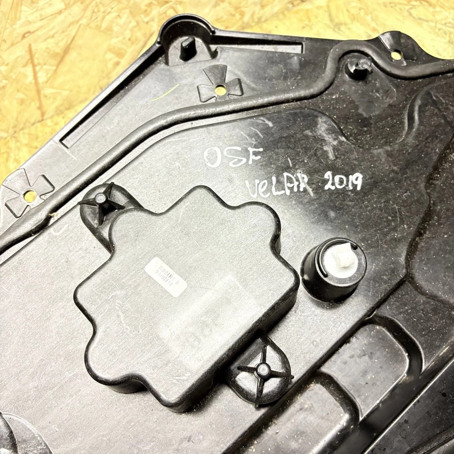 Range Rover Velar L560 2019 OSF Drivers Front Internal Door Trim J8A2-21122-A