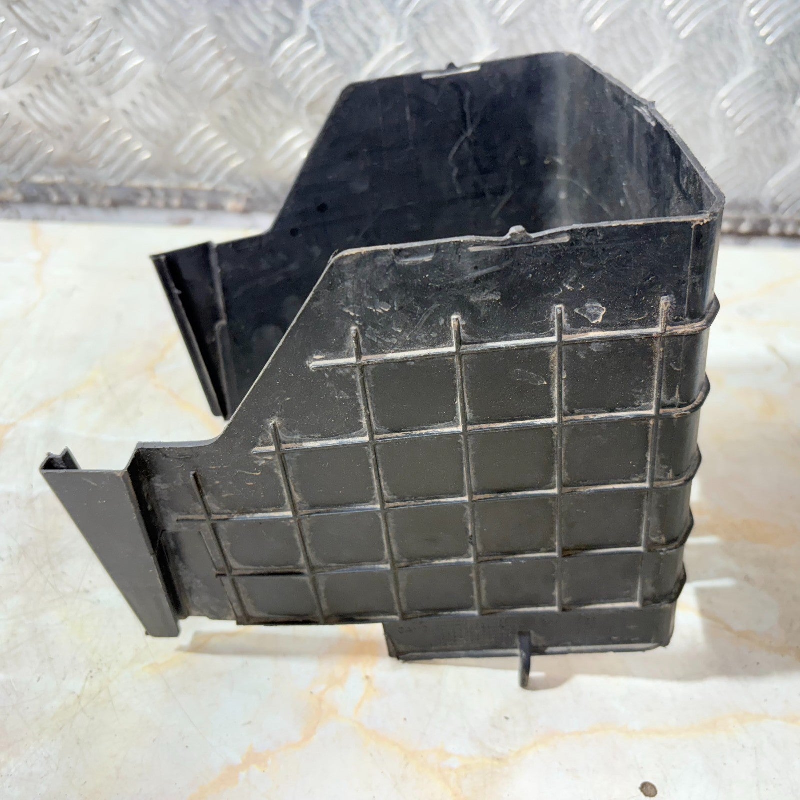 VW Passat B6 B7 3C 2006-2015 Battery Tray Half Cover Trim 3C0915336A 1K0915336B