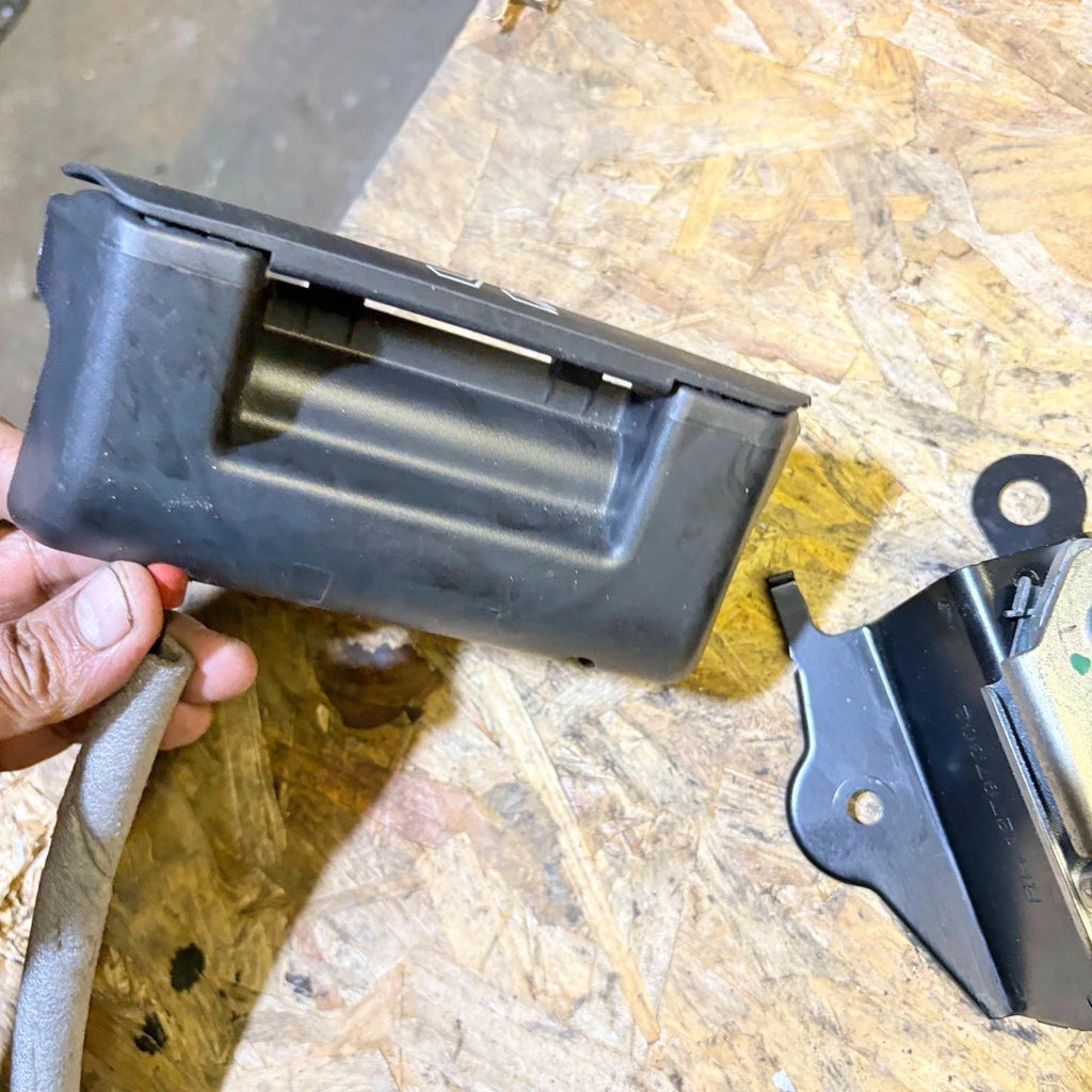 SAAB 93 DRIVERS SIDE REAR SEAT BACK CATCH & HANDLE
