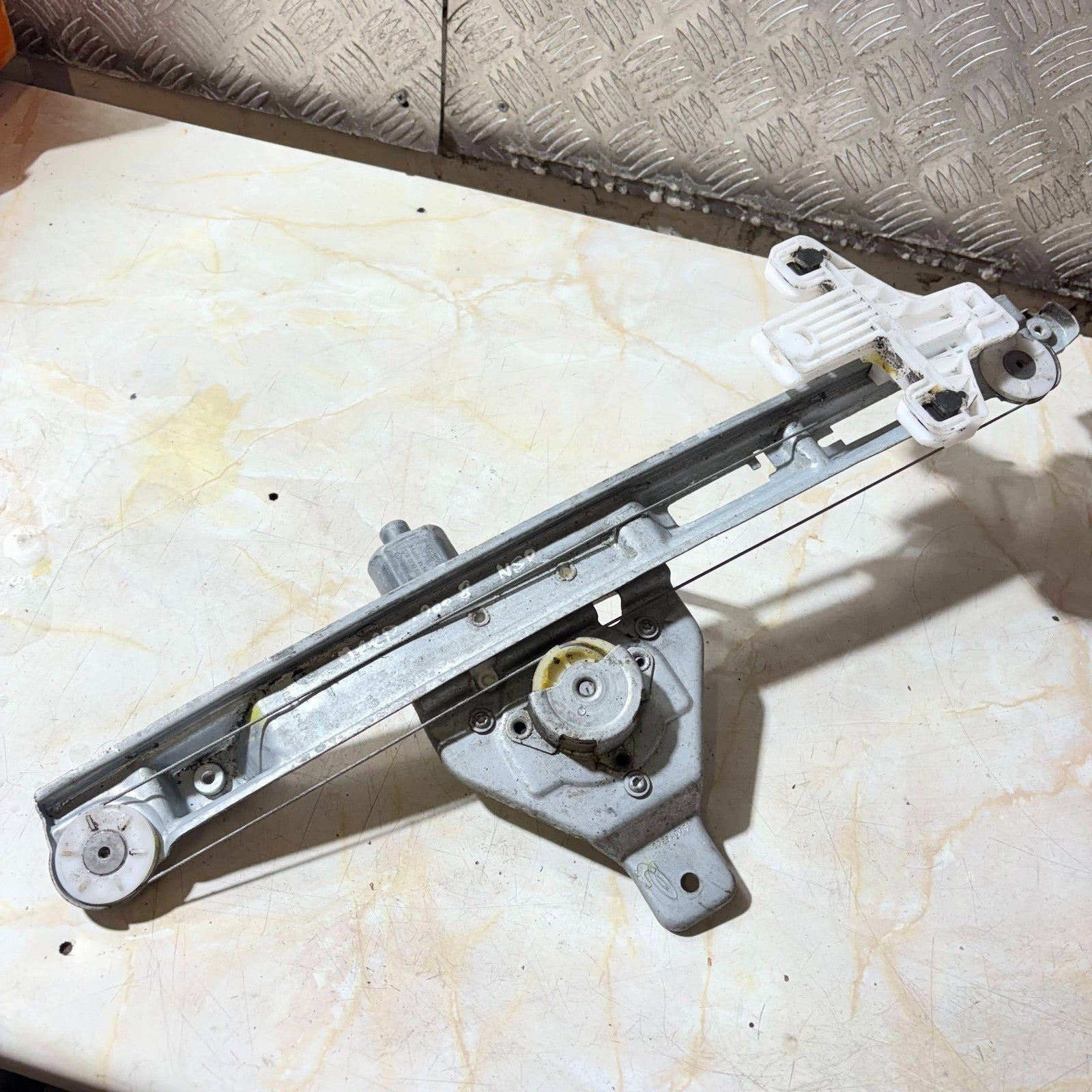 Jeep Patriot Left Passenger N/S Rear Electric Window Regulator 128000682 07-12M