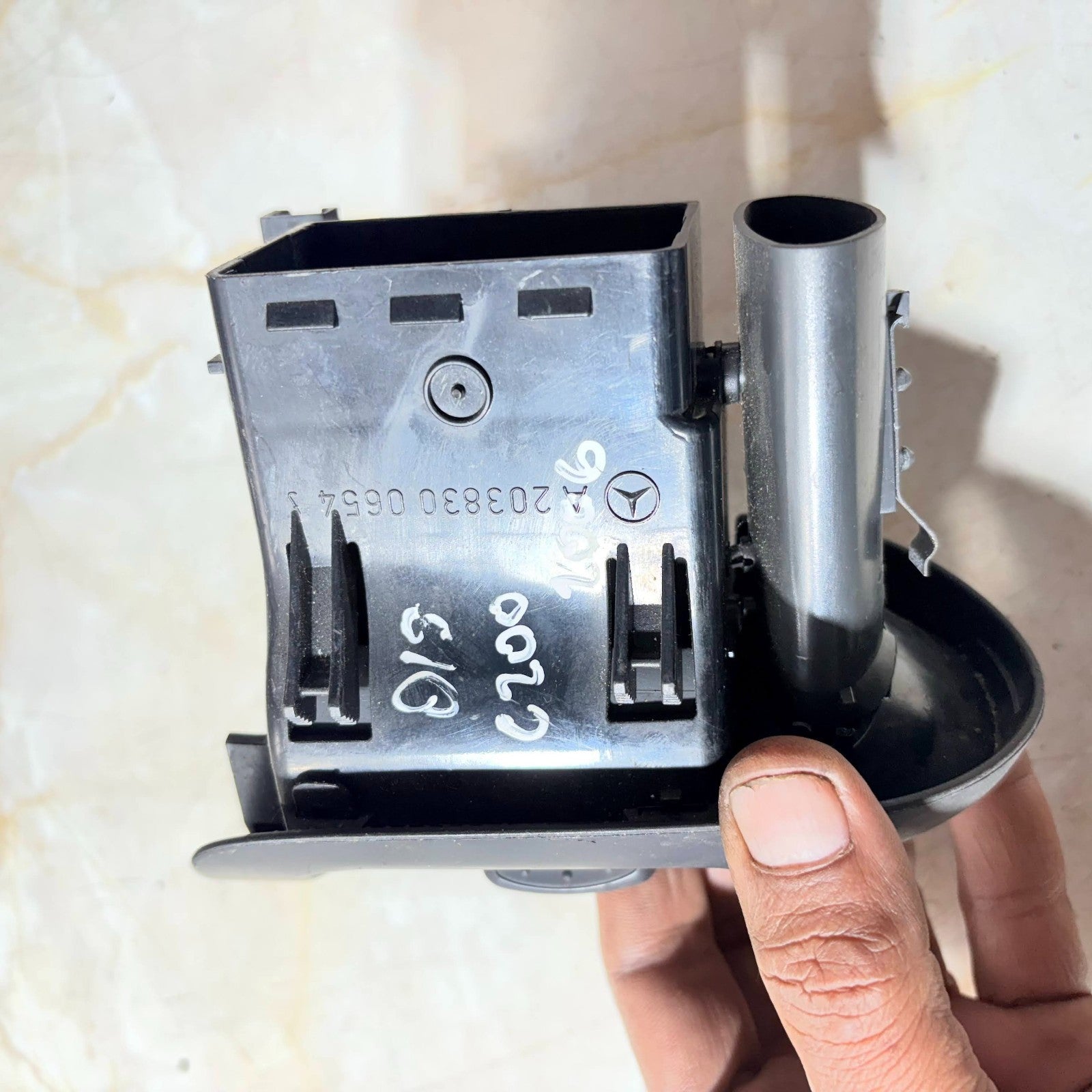 Mercedes C-Class drivers side dash air vent assembly (2000-2006)