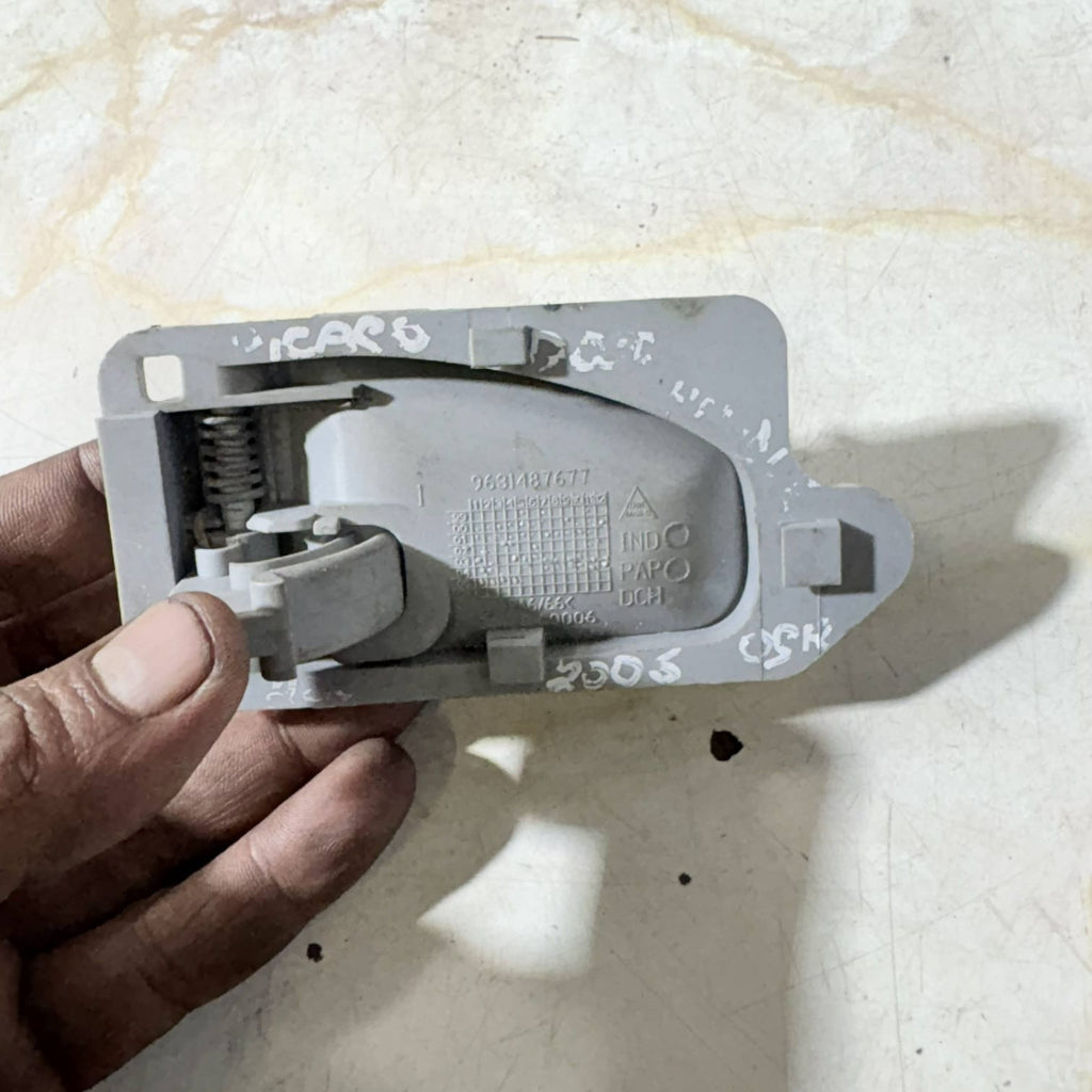 CITROEN XSARA PICASSO 2005 DRIVER REAR RIGHT INTERIOR DOOR HANDLE 9631487677