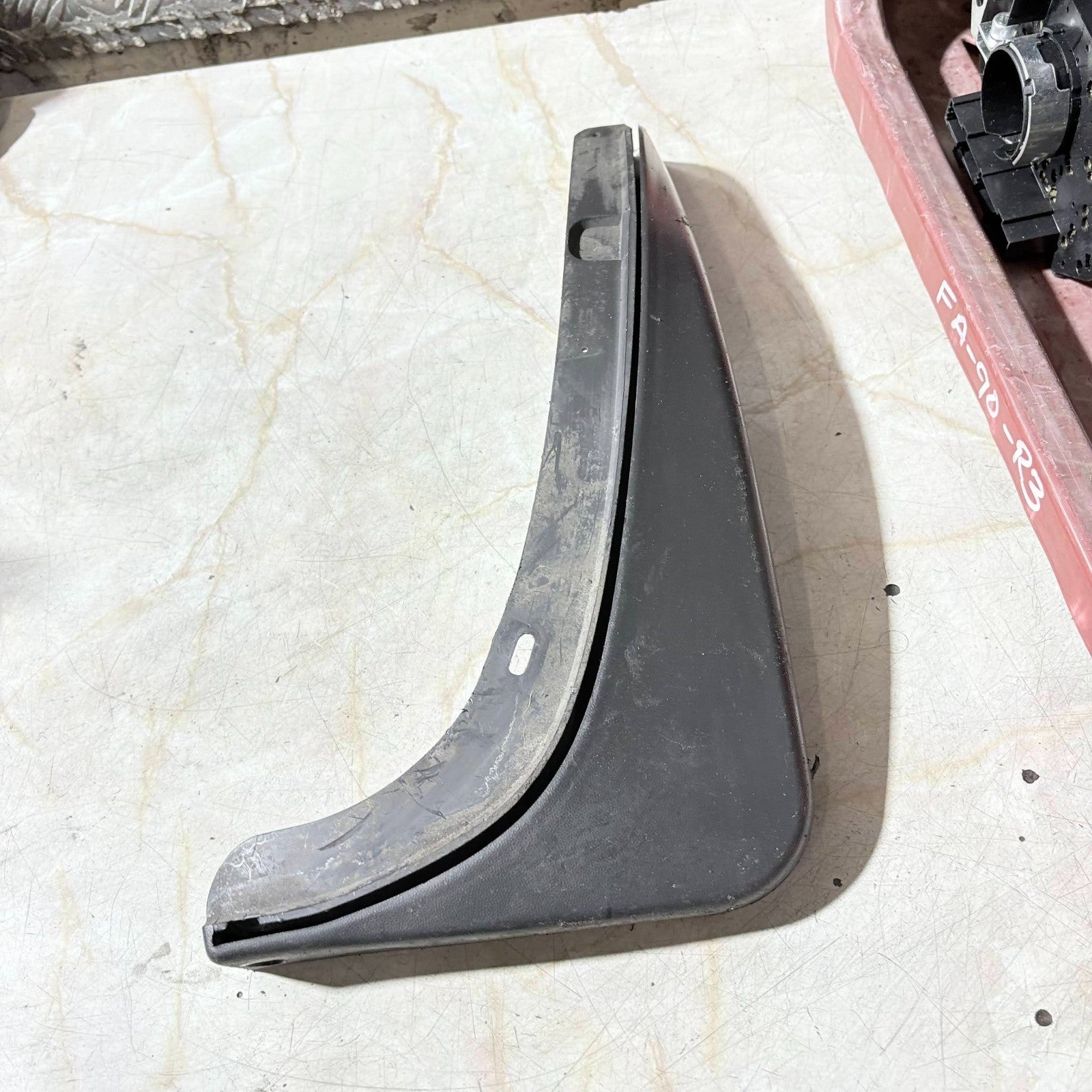 Skoda Superb MK1 2001-08 Rear Right Driver Side Mud Flap