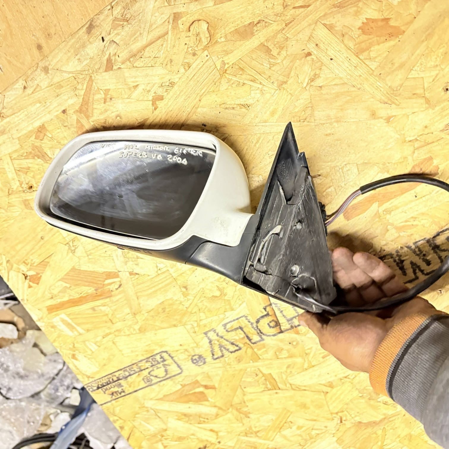 2006 VOLKSWAGEN PASSAT PASSENGER FRONT WING MIRROR E1020479