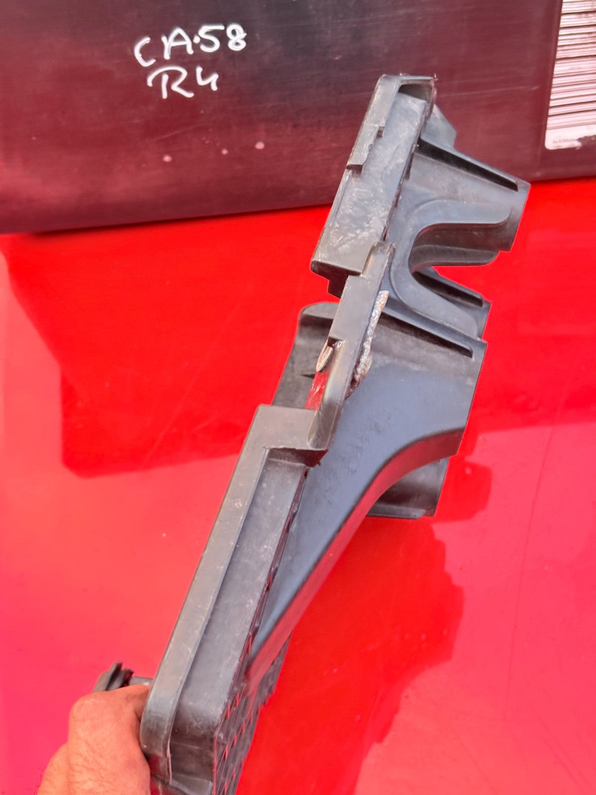VW New Beetle Battery Tray Bracket 1Y0915333A 2002-2010 Hatch 03-10 Cabrio