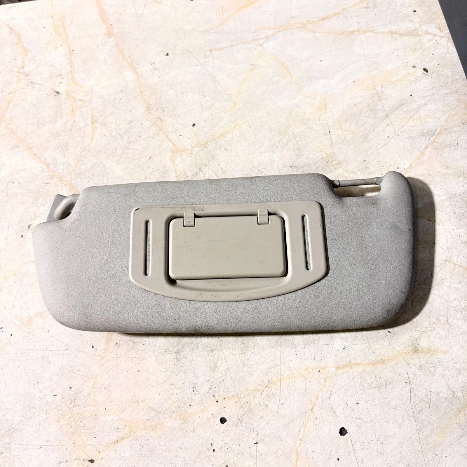 SMART FORFOUR 5 DOOR FRONT DRIVER SIDE RIGHT OFFSIDE SUN VISOR 2004-2006