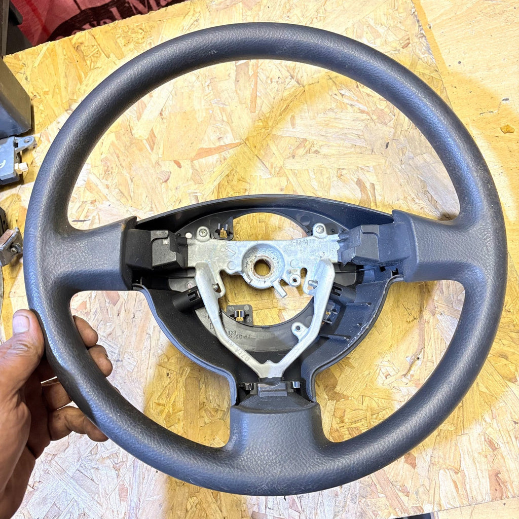 Steering wheel for DAIHATSU SIRION MK2 M200 1.0 2004-2015
